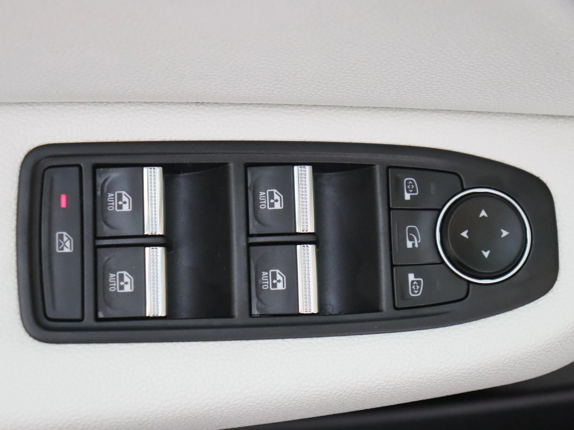 Renault-Clio-image-23