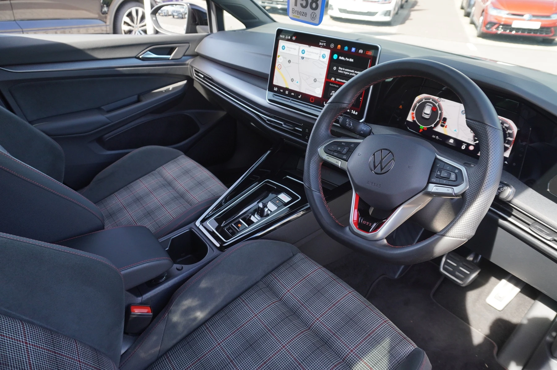 Volkswagen-Golf-image-5