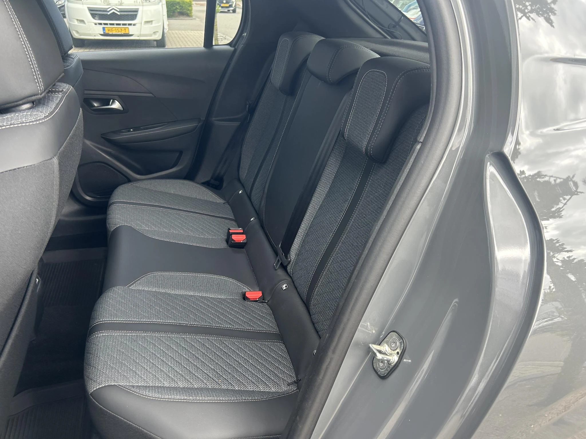 Peugeot-208-image-20