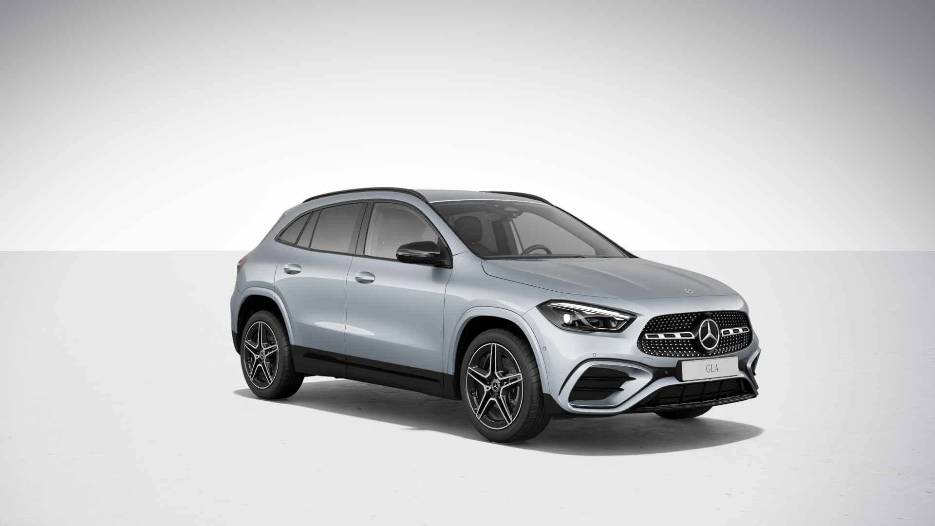 Mercedes-Benz-GLA-image-1
