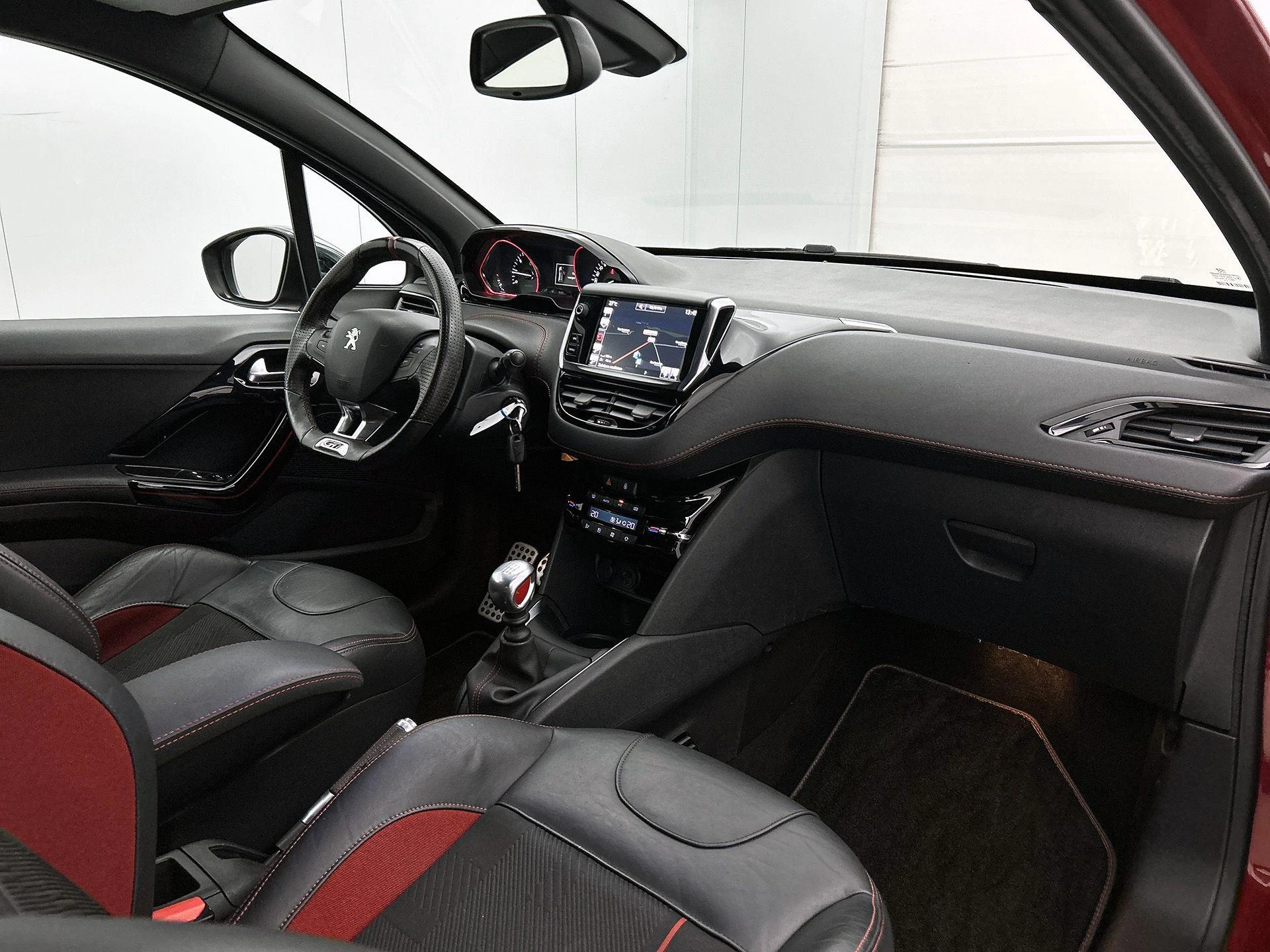 Peugeot 208 1.6 e-THP GTi