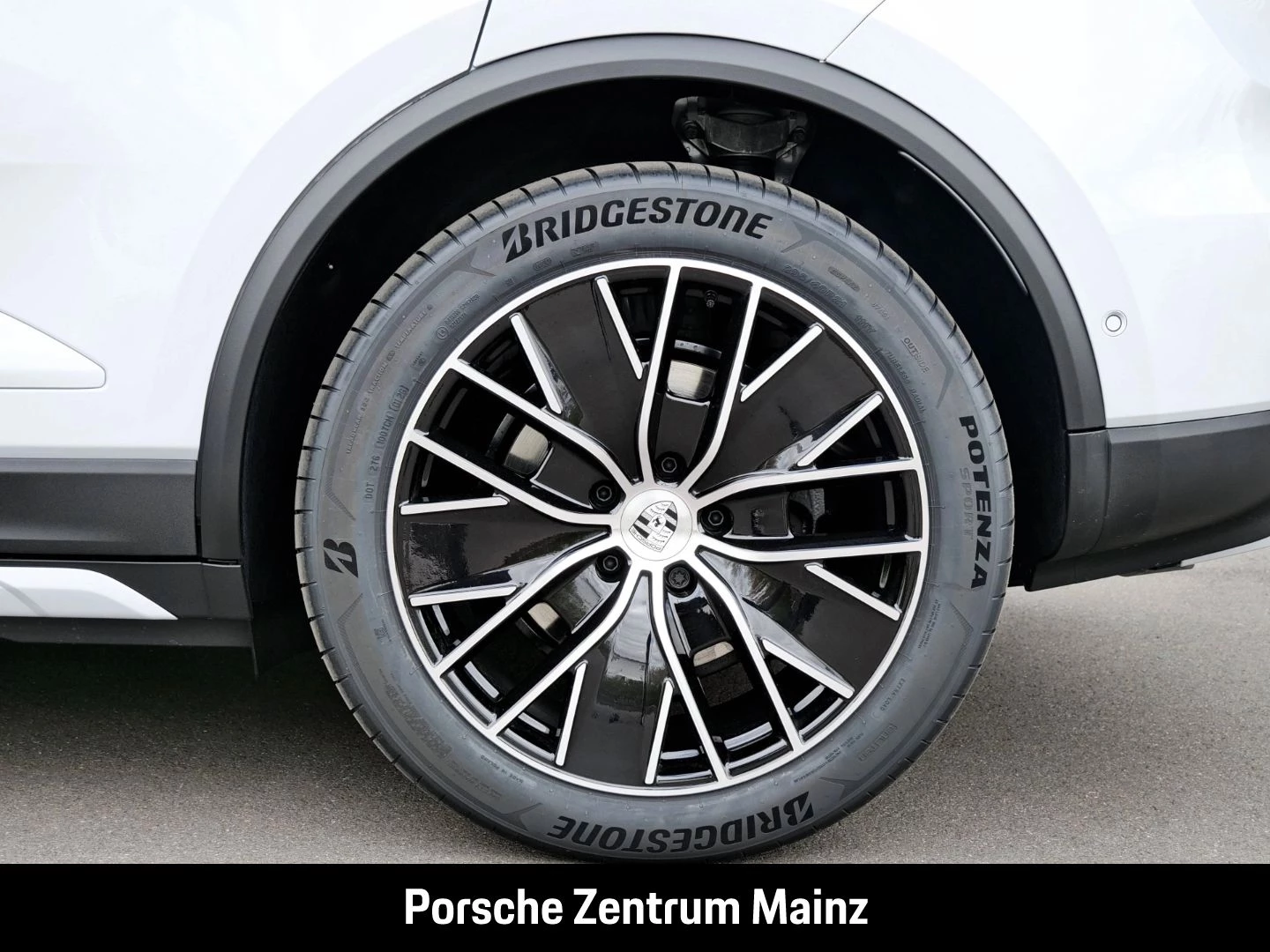 Porsche Macan BOSE Sitzbelüftung Abstandstempomat s