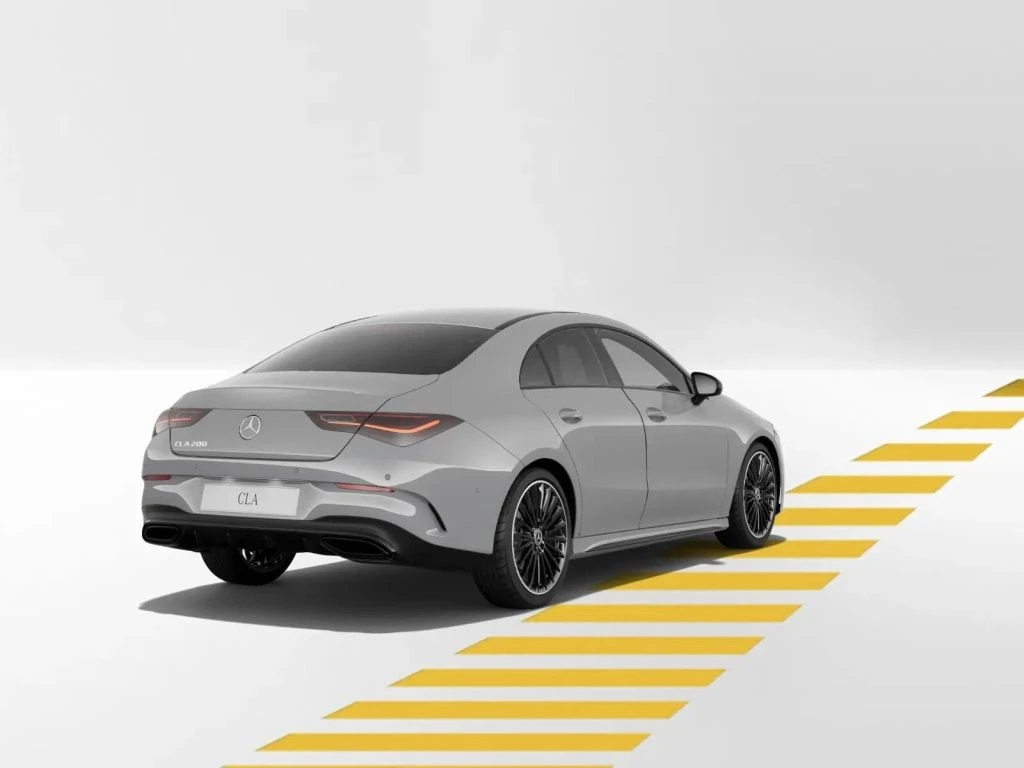 Mercedes-Benz-CLA 200-image-6