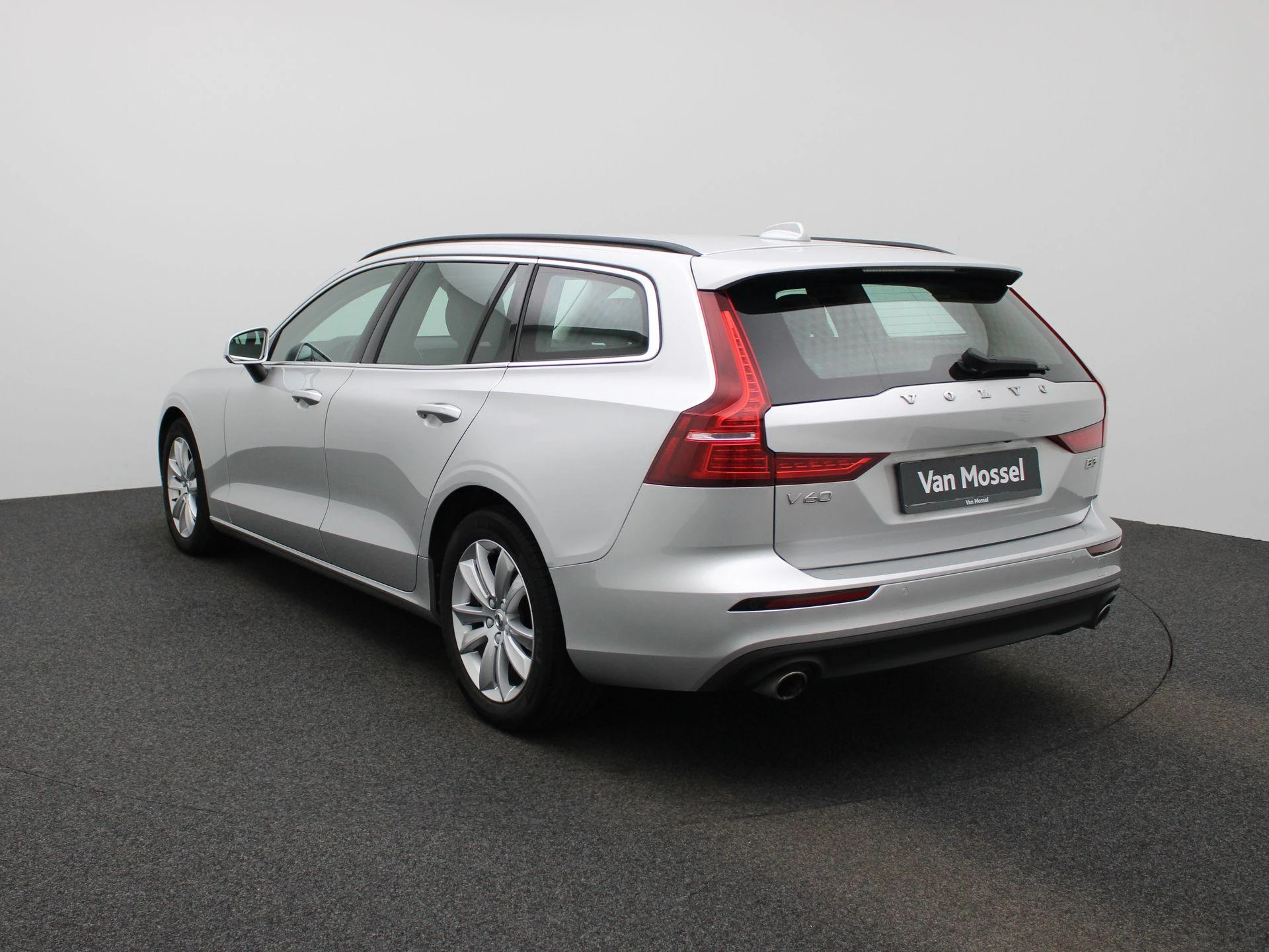 Volvo-V60-image-1