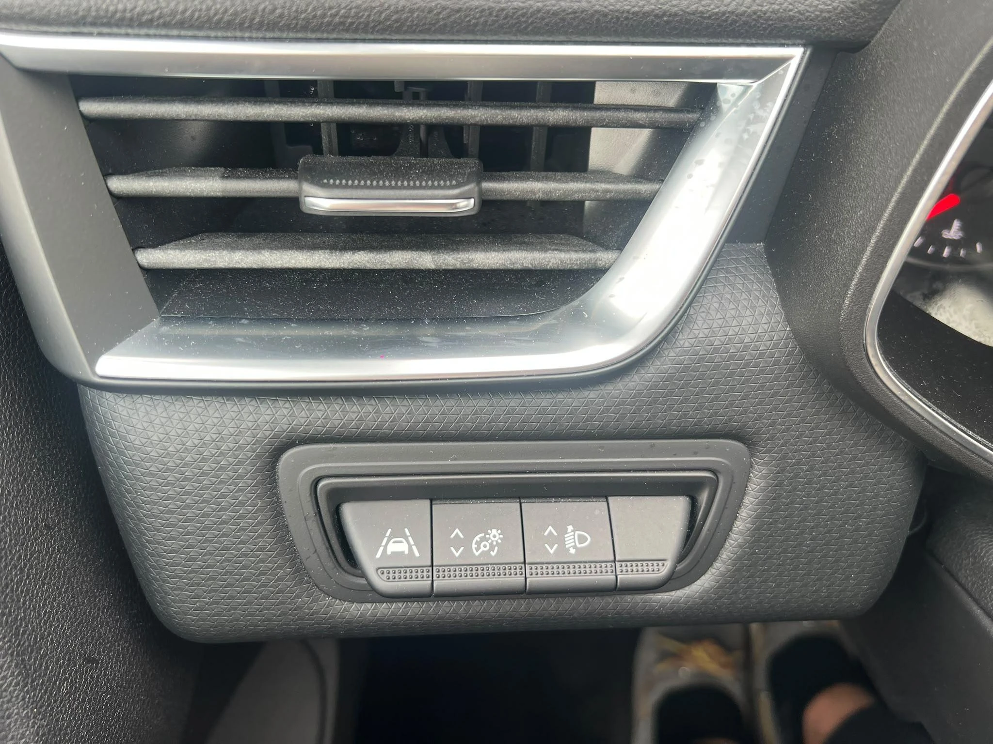 Renault-Clio-image-11
