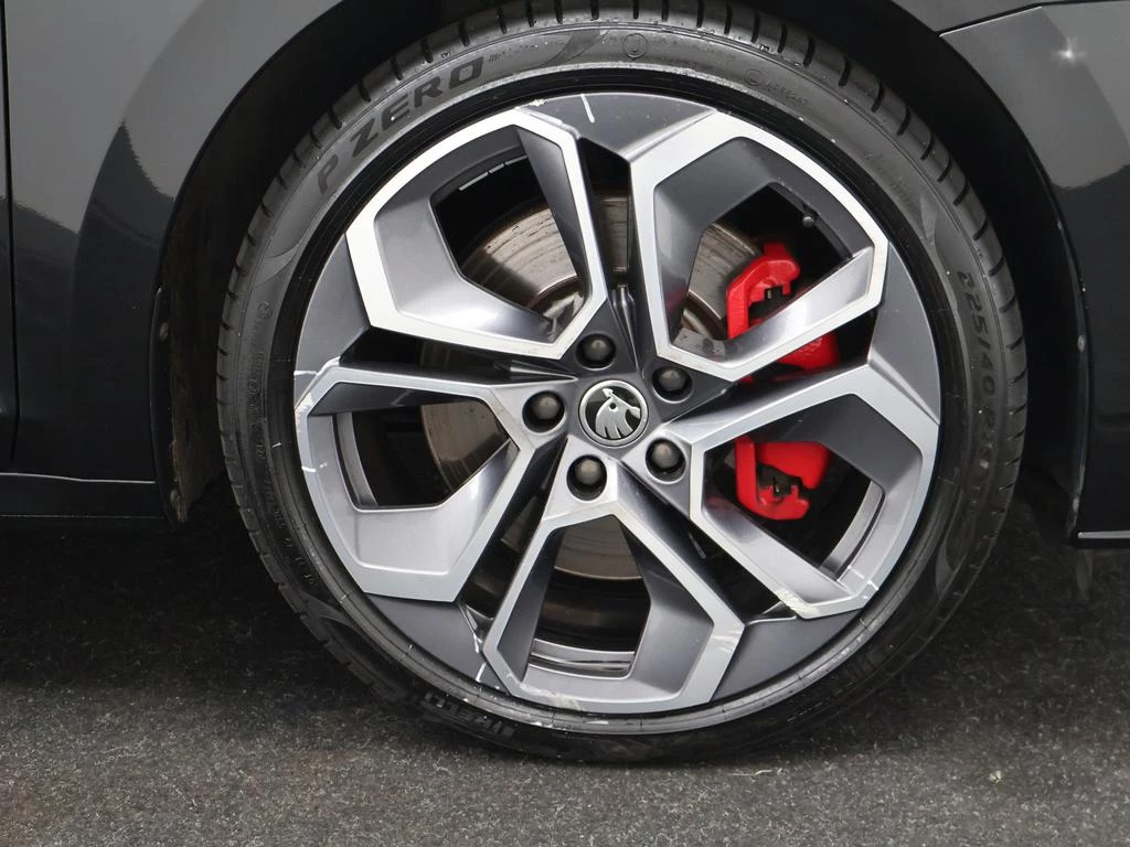 Škoda Octavia Combi RS Octavia Combi RS 2.0TSI 245PK *AUTOMAAT*PANODAK*ALCANTARA*LEDER*SPORTZETELS*TREKHAAK*CAMERA*ACC*PDC*...*