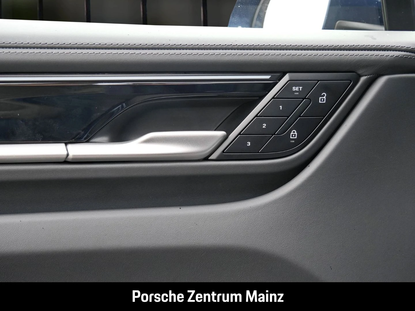 Porsche-Macan-image-27