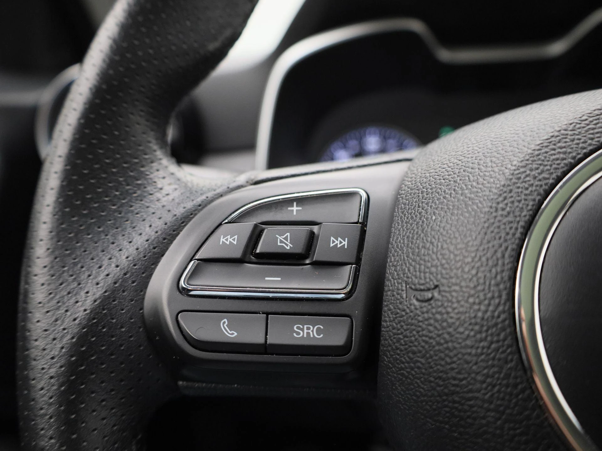 MG-ZS EV-image-16