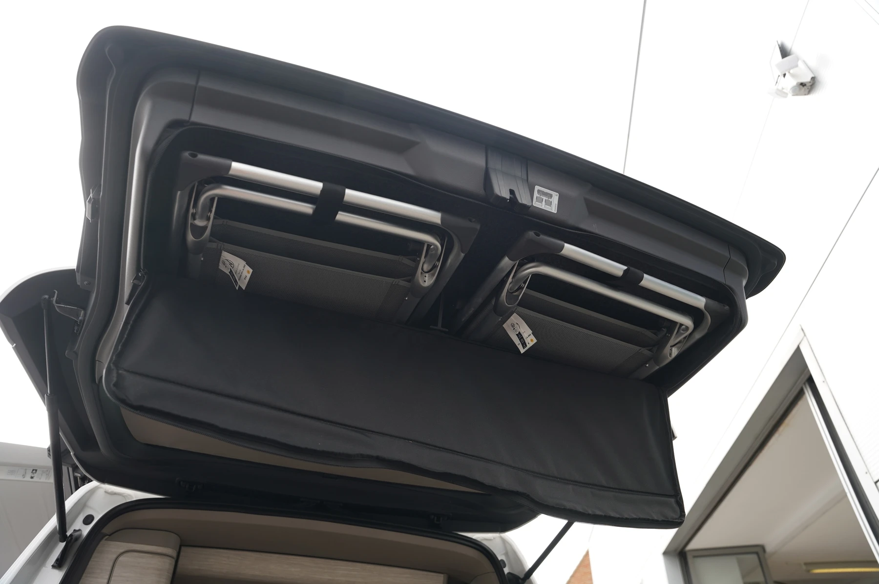 Volkswagen-California-image-25