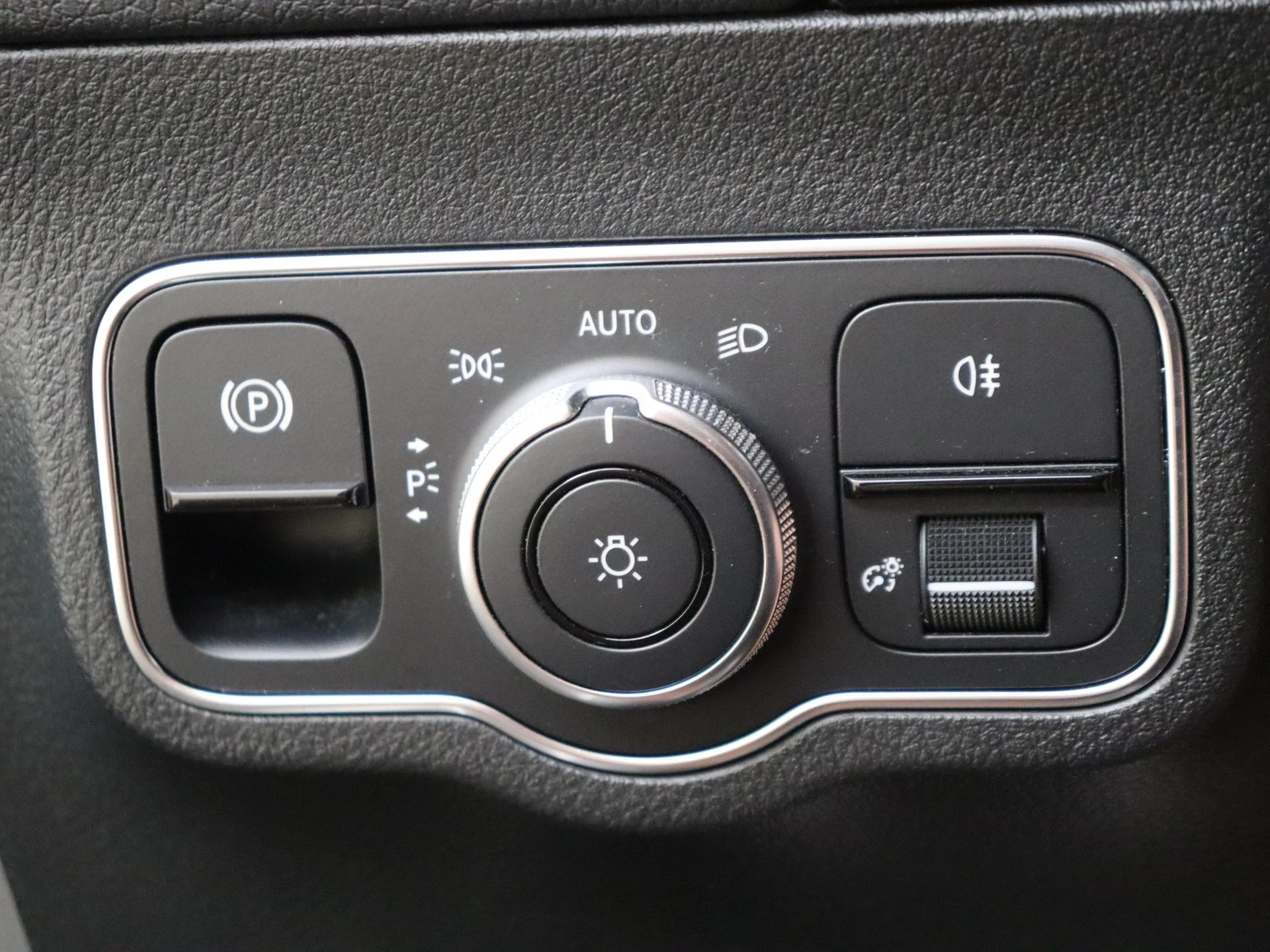 Mercedes-Benz EQA 350 4MATIC Edition 1 67 kWh