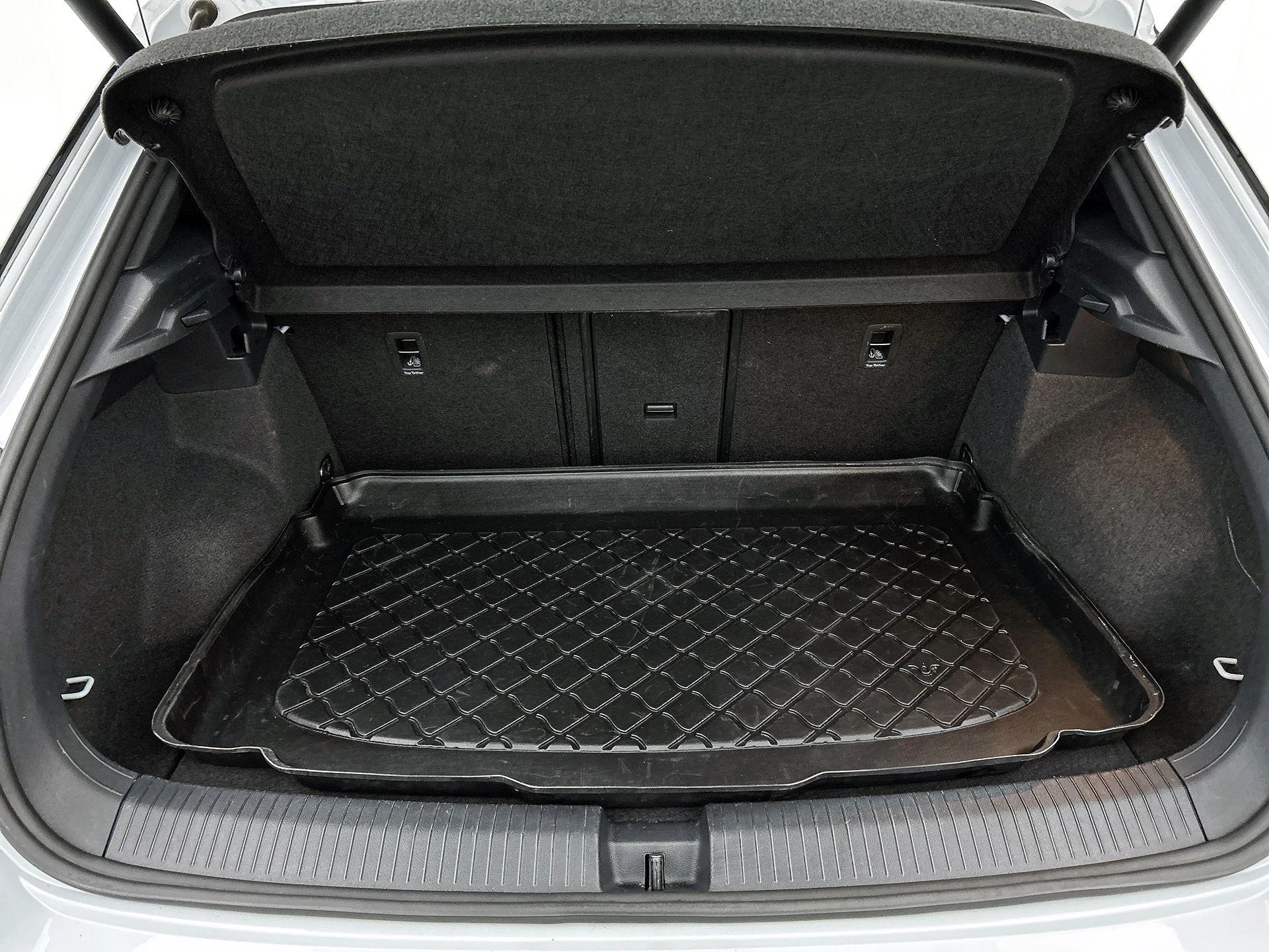 Volkswagen-T-Roc-image-14