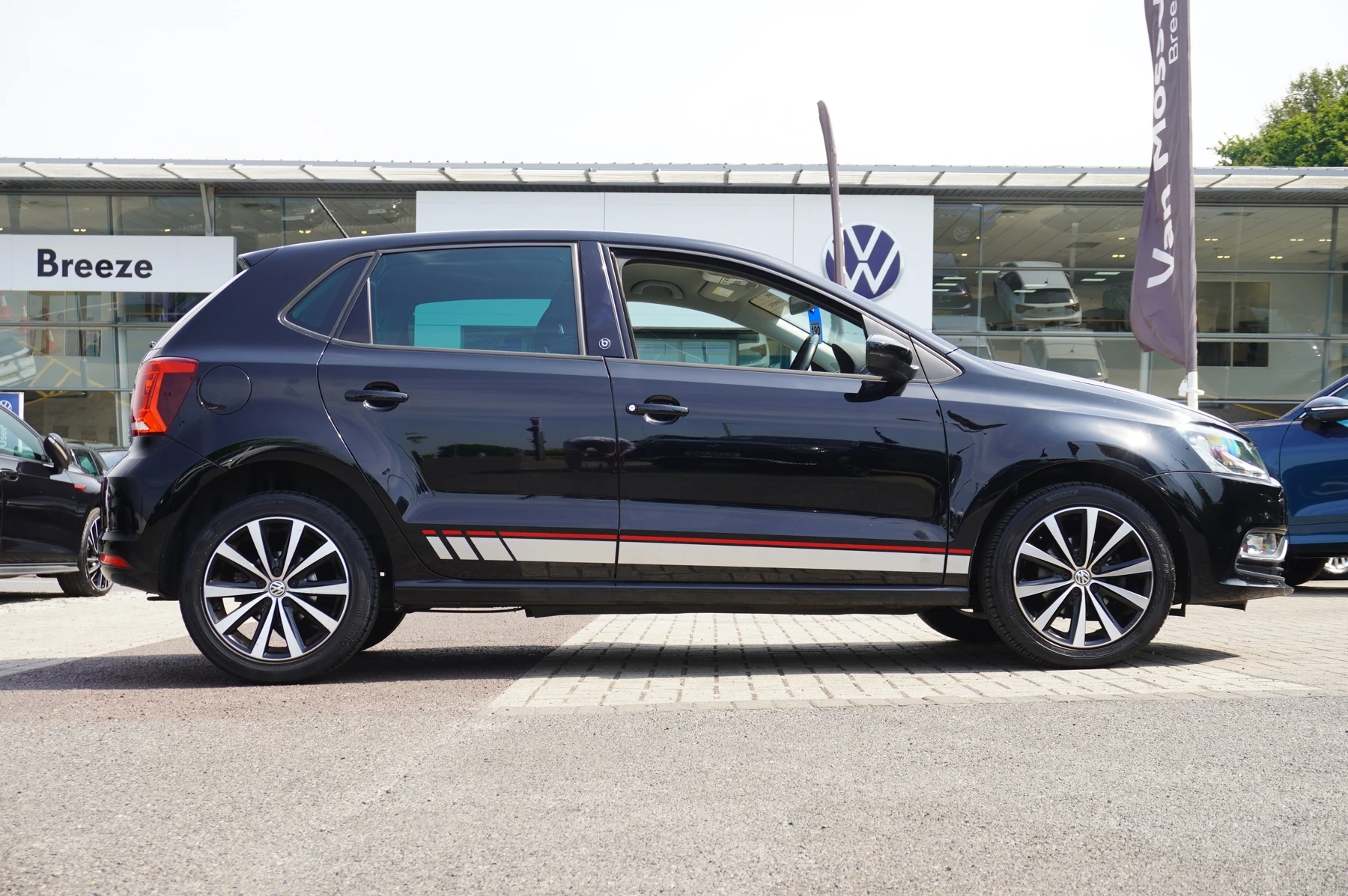 Volkswagen-Polo-image-3