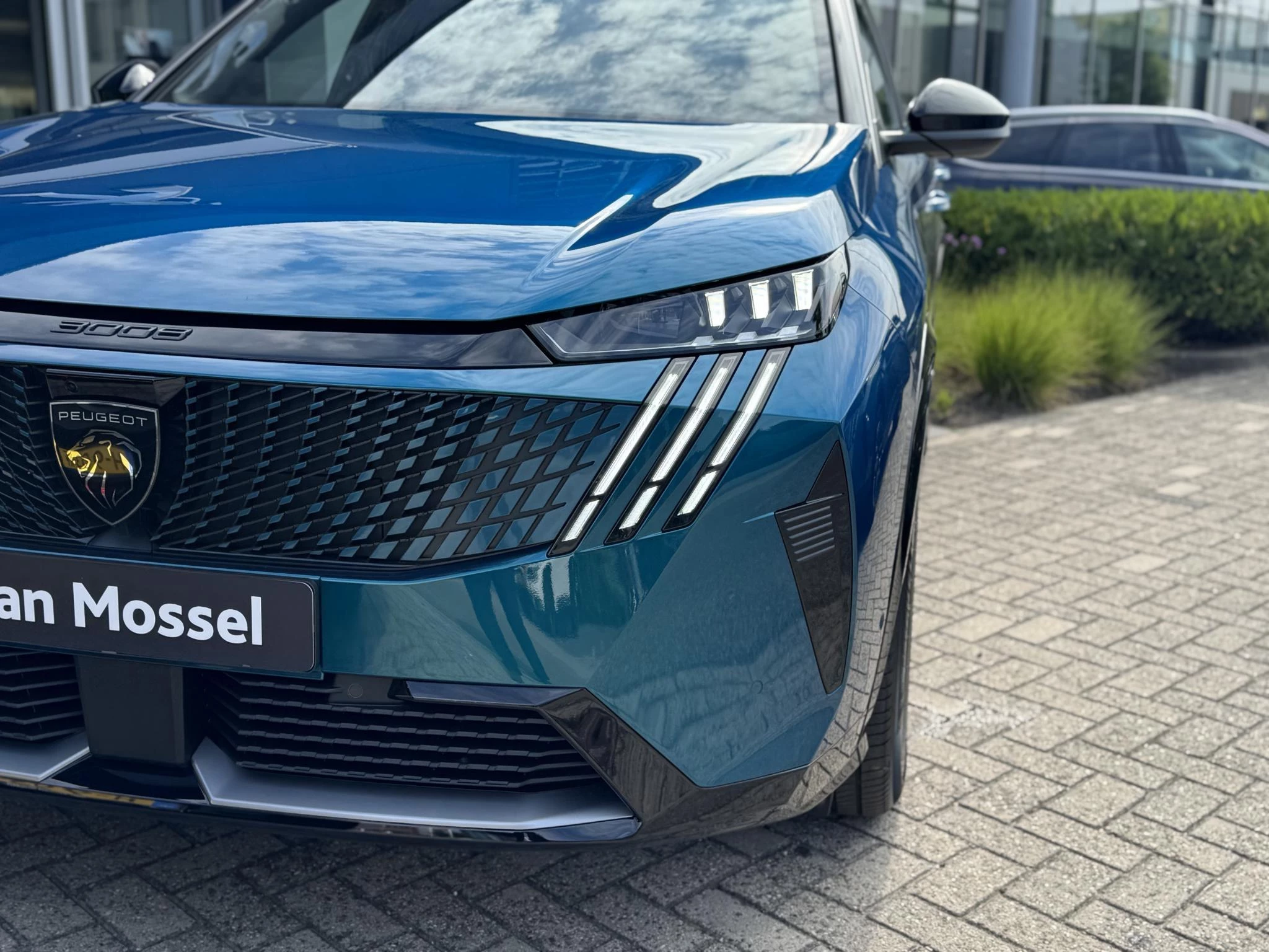 Peugeot e-3008 GT Long Range 230 97 kWh