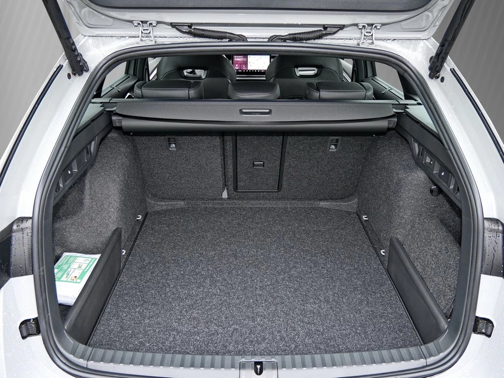 Škoda Octavia Combi Sportline 1.5 l TSI mHEV 110 kW / 150 PS