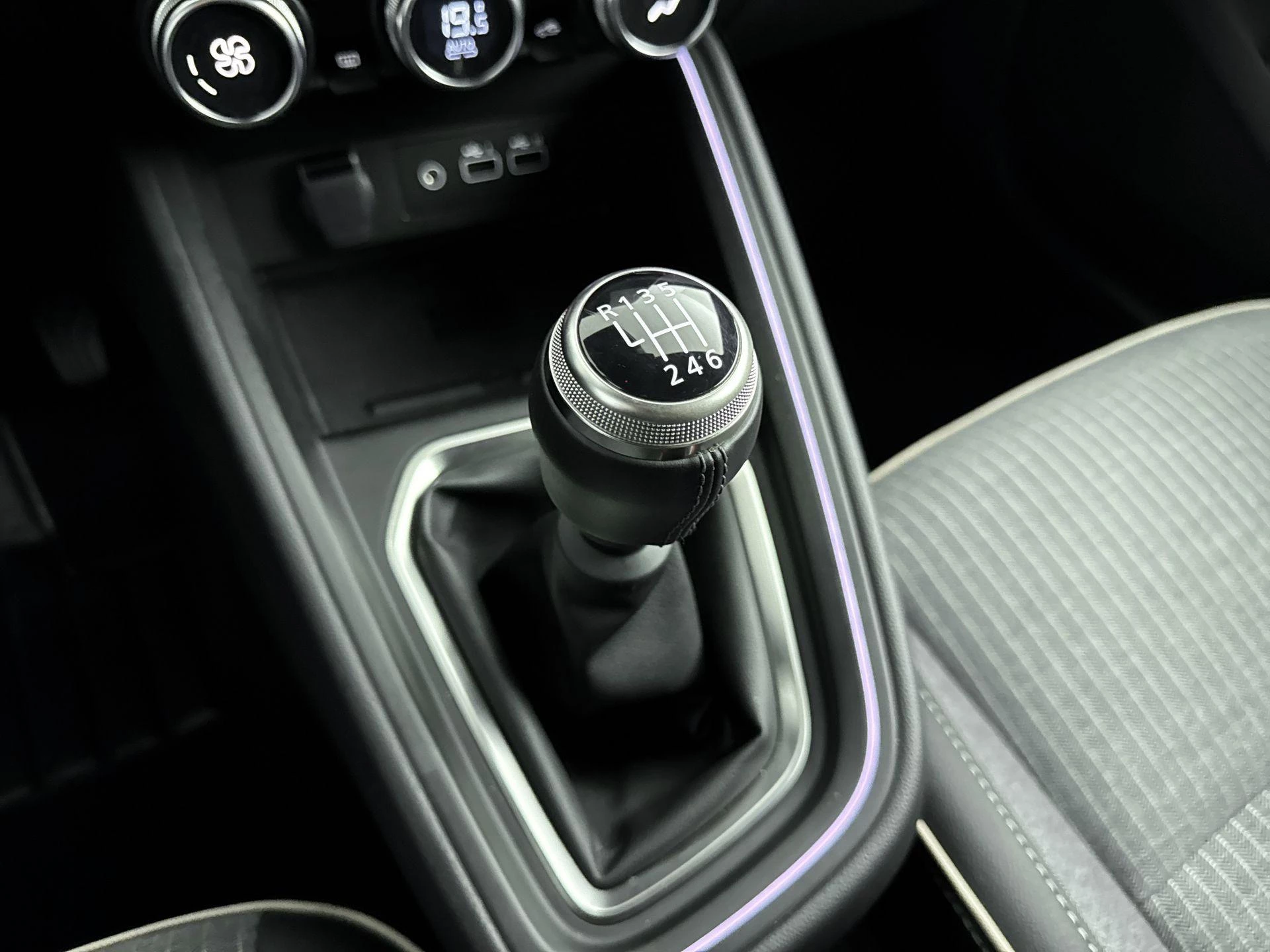 Renault-Clio-image-9