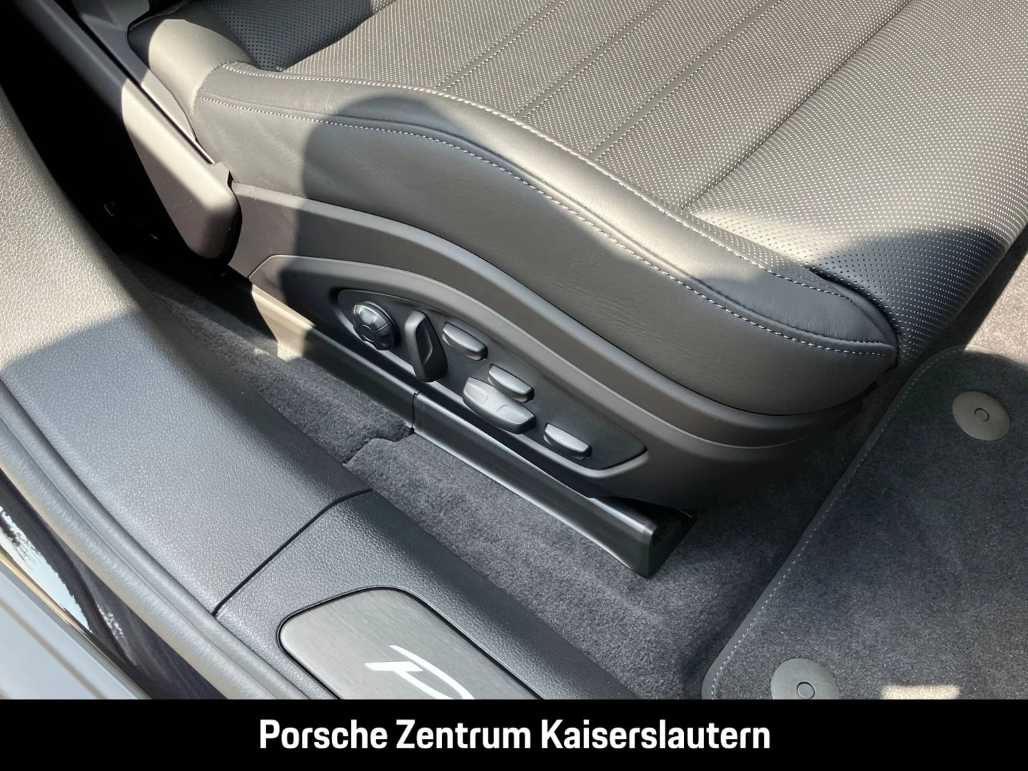 Porsche-Panamera-image-21