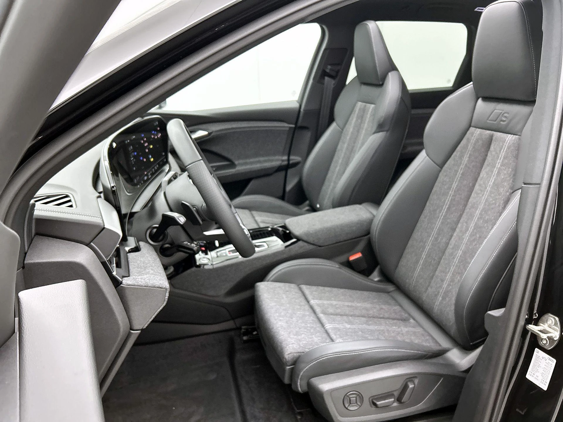 Audi-Q6 e-tron-image-49