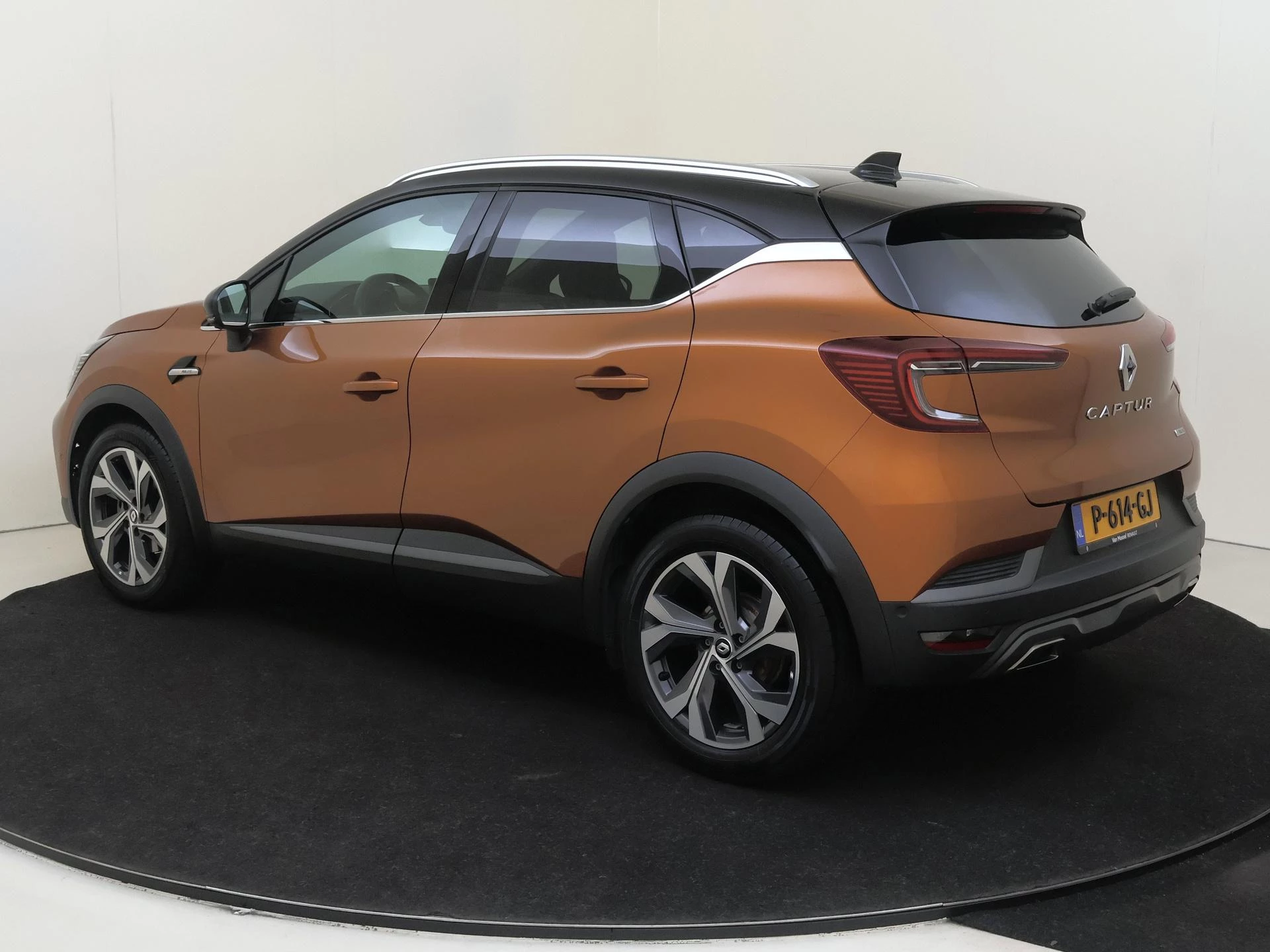 Renault-Captur-image-2