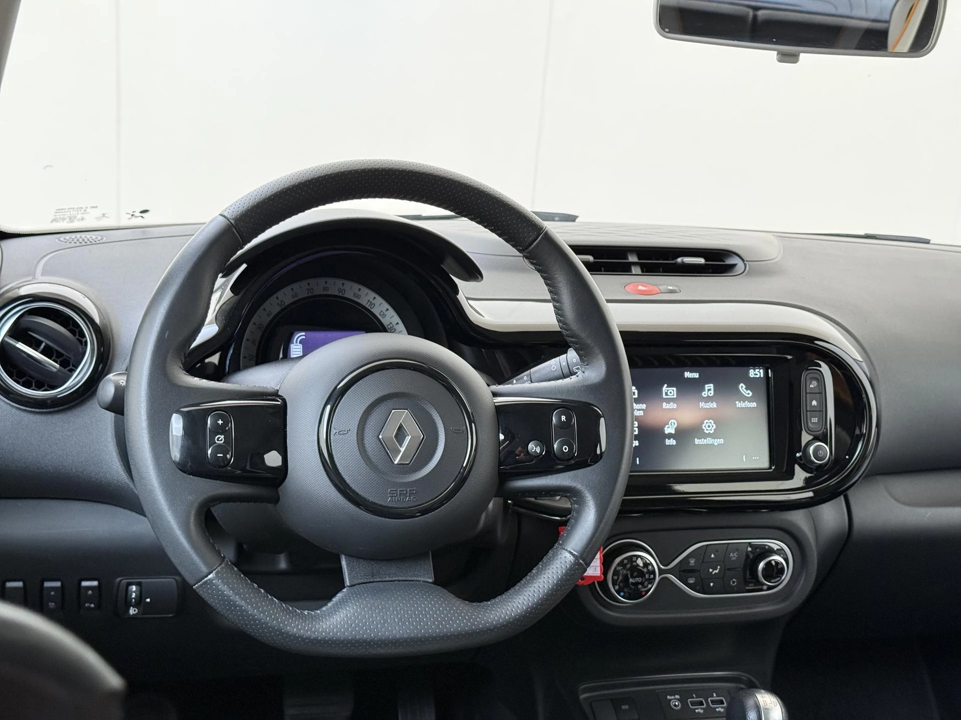 Renault-Twingo-image-8