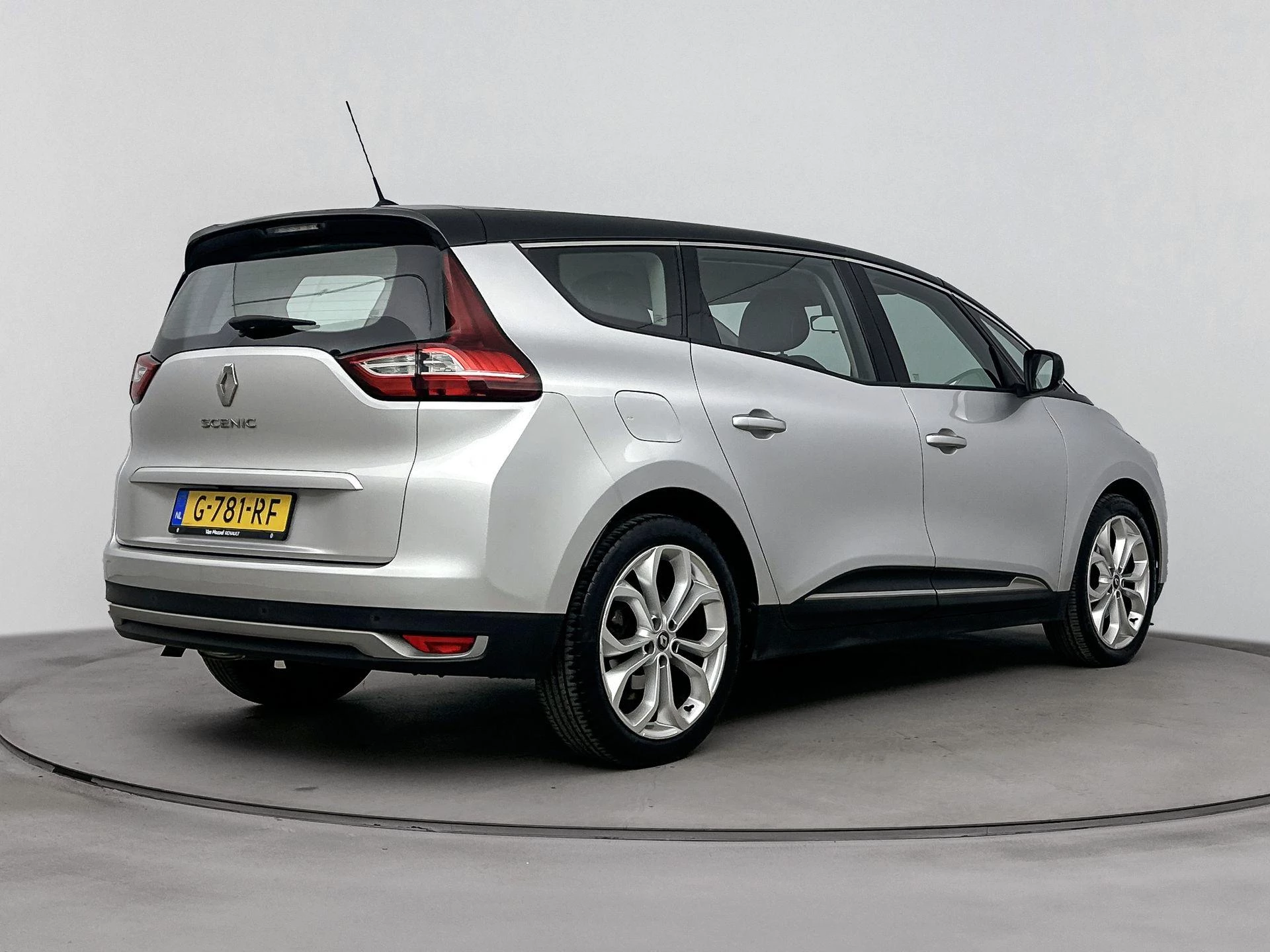 Renault-Grand Scénic-image-3