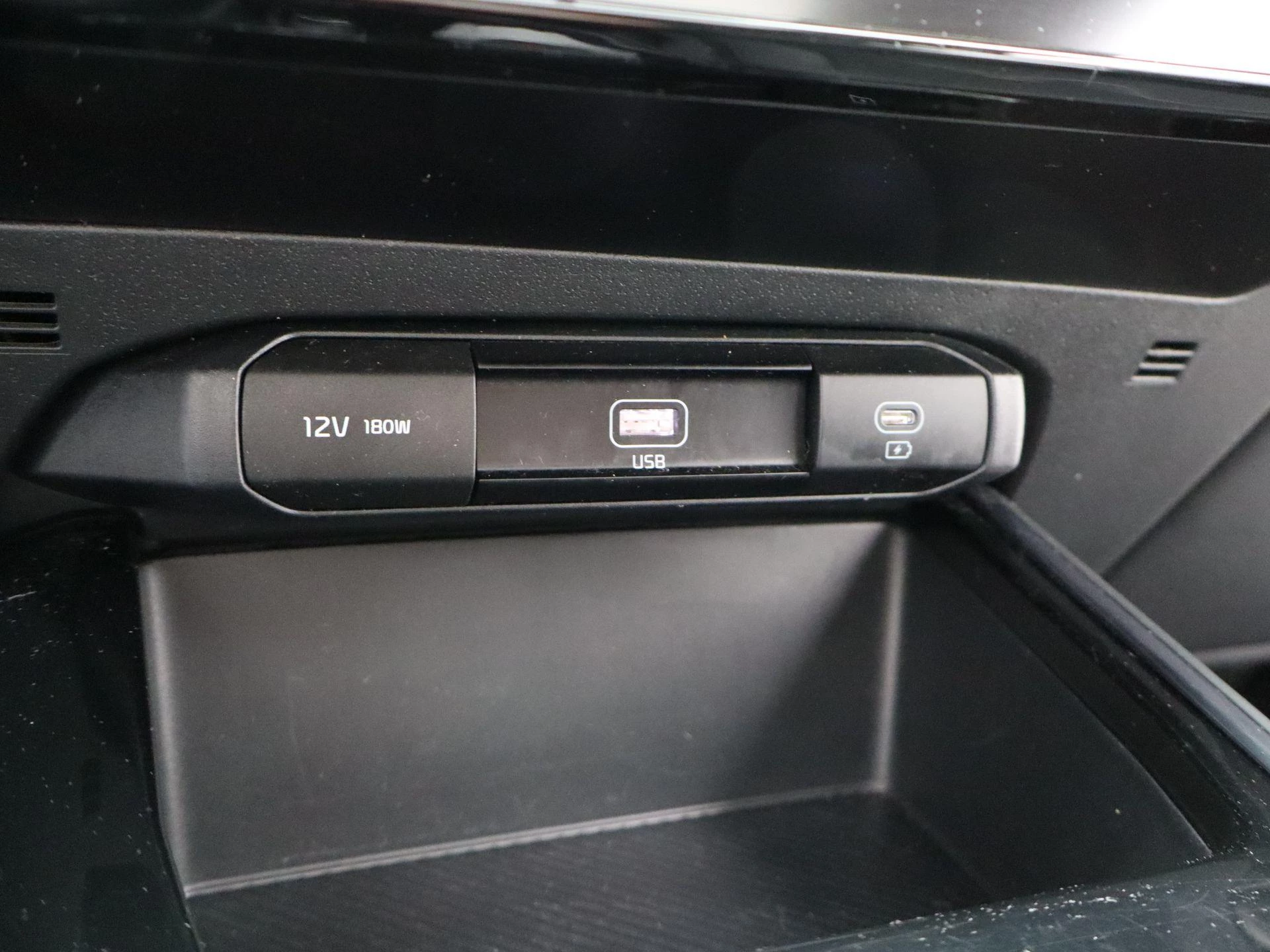 Kia-Niro-image-23