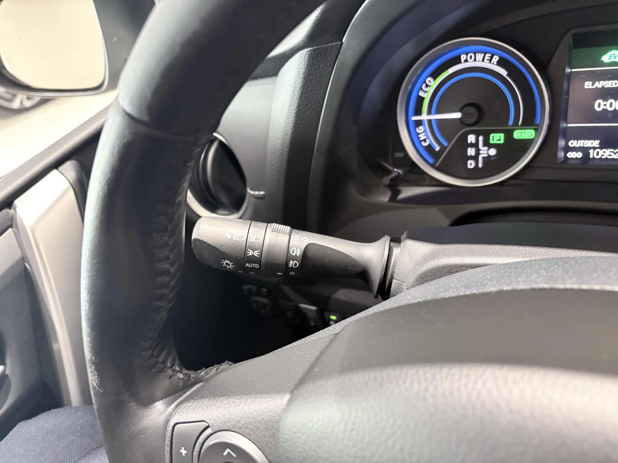 Toyota-Auris-image-13