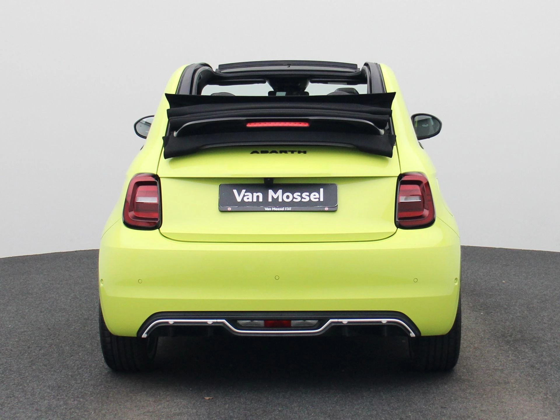 Abarth-500e-image-18