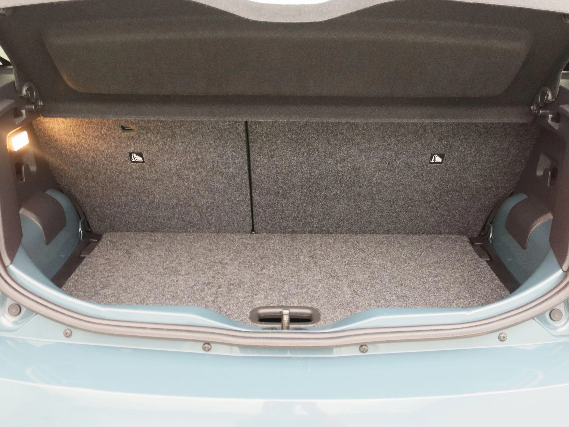 Volkswagen-up!-image-12
