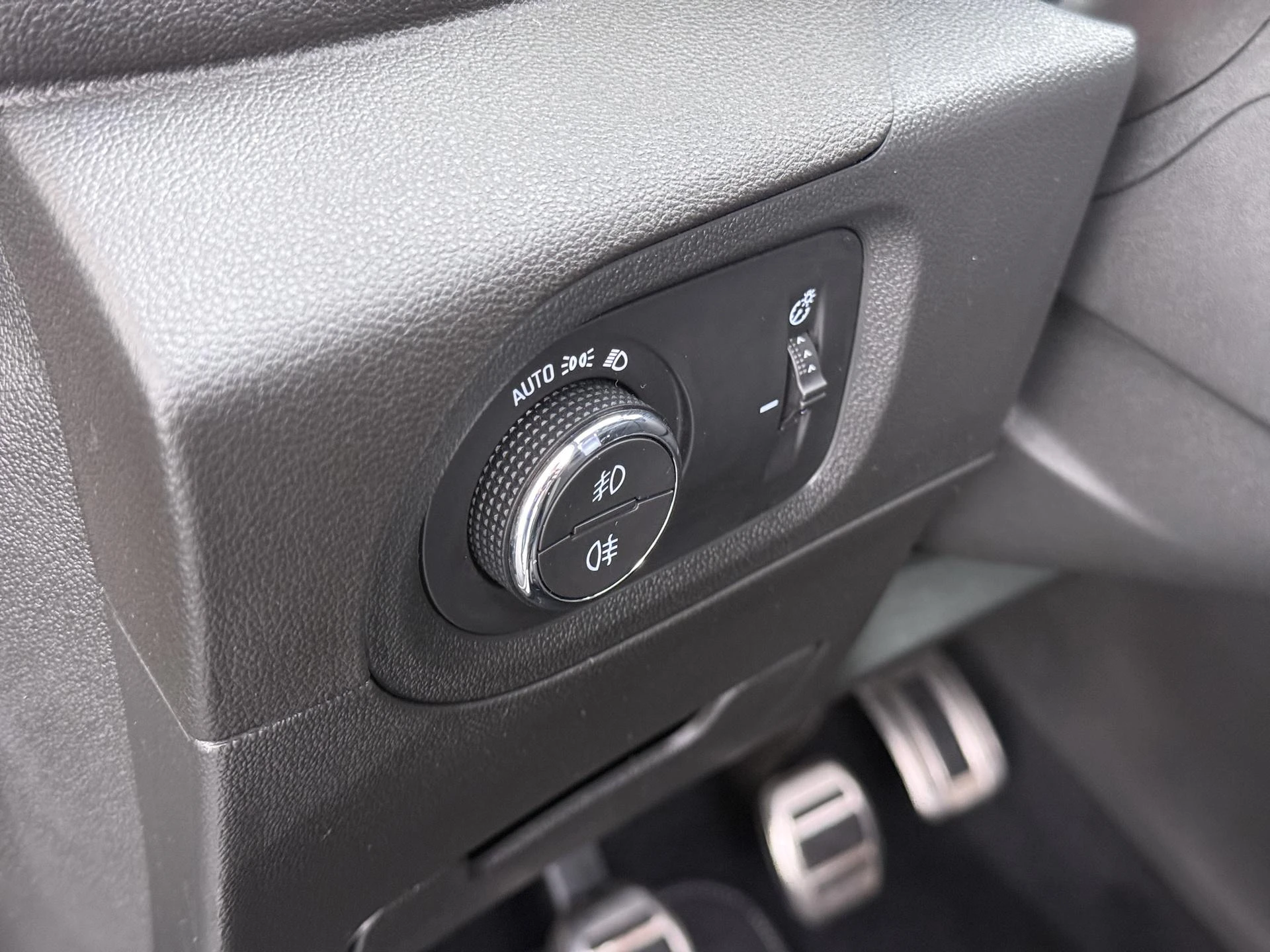 Opel-Grandland X-image-16