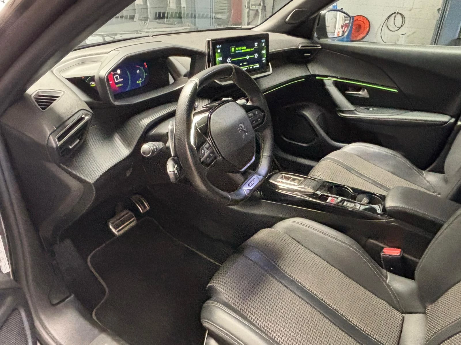 Peugeot 2008 1.2 Puretech 96kW S&S EAT8 GT Pack