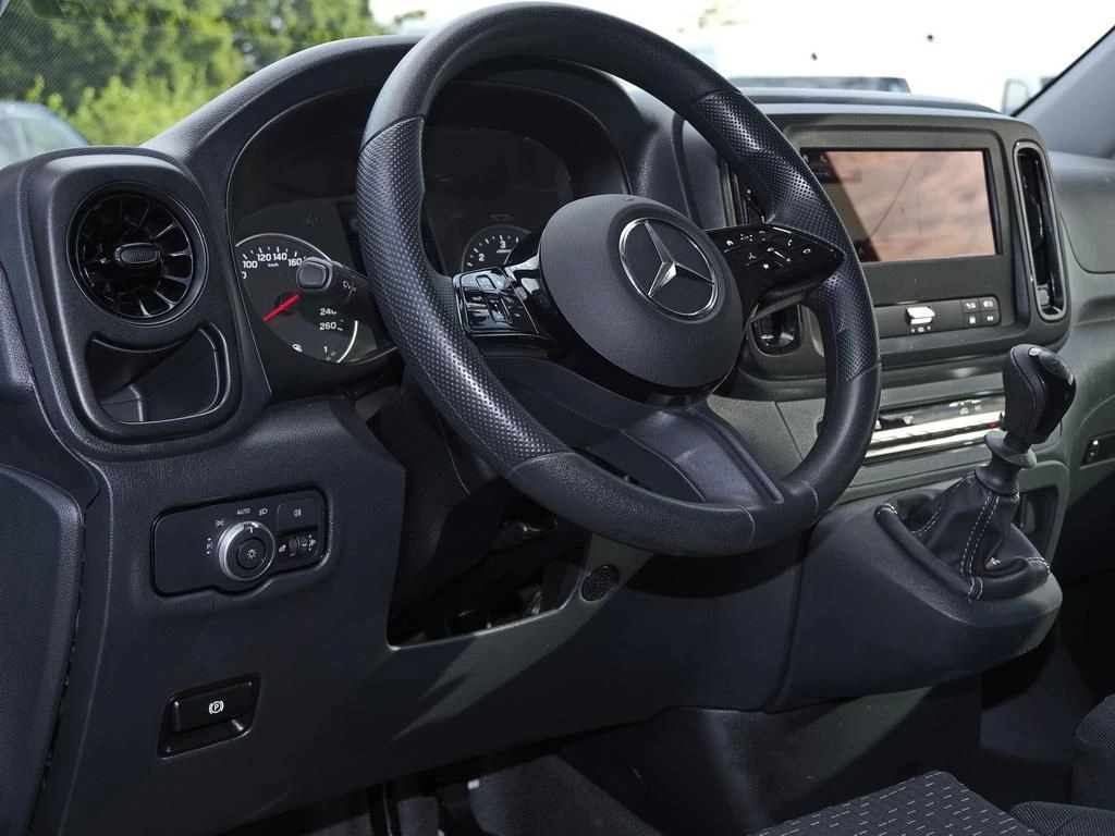 Mercedes-Benz-Vito 116-image-8