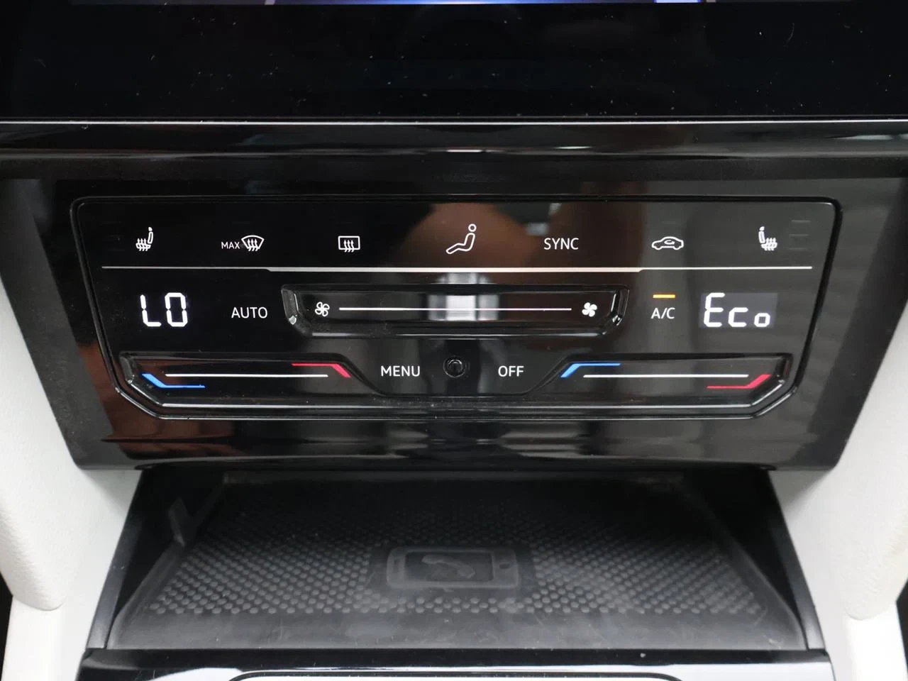 Volkswagen Passat Variant GTE Passat GTE 1.4 eHybrid PHEV 218PK *AUTOMAAT*TREKHAAK*WIT LEDER*ALCANTARA*CAMERA*ACC*NAVI*APP-CONNECT*...*