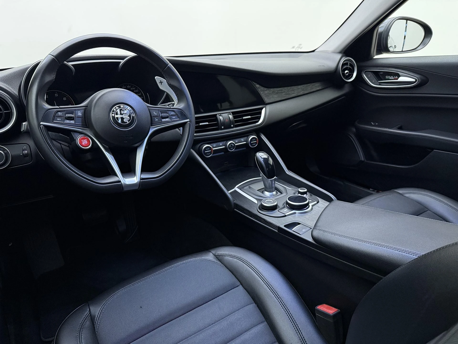 Alfa Romeo-Giulia-image-11