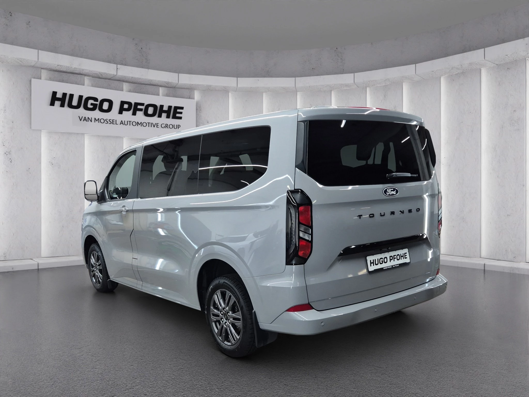 Ford Tourneo Custom Titanium L1 Aut.*AHK*NAVI*LED*SHZ*LRHZ*WSH