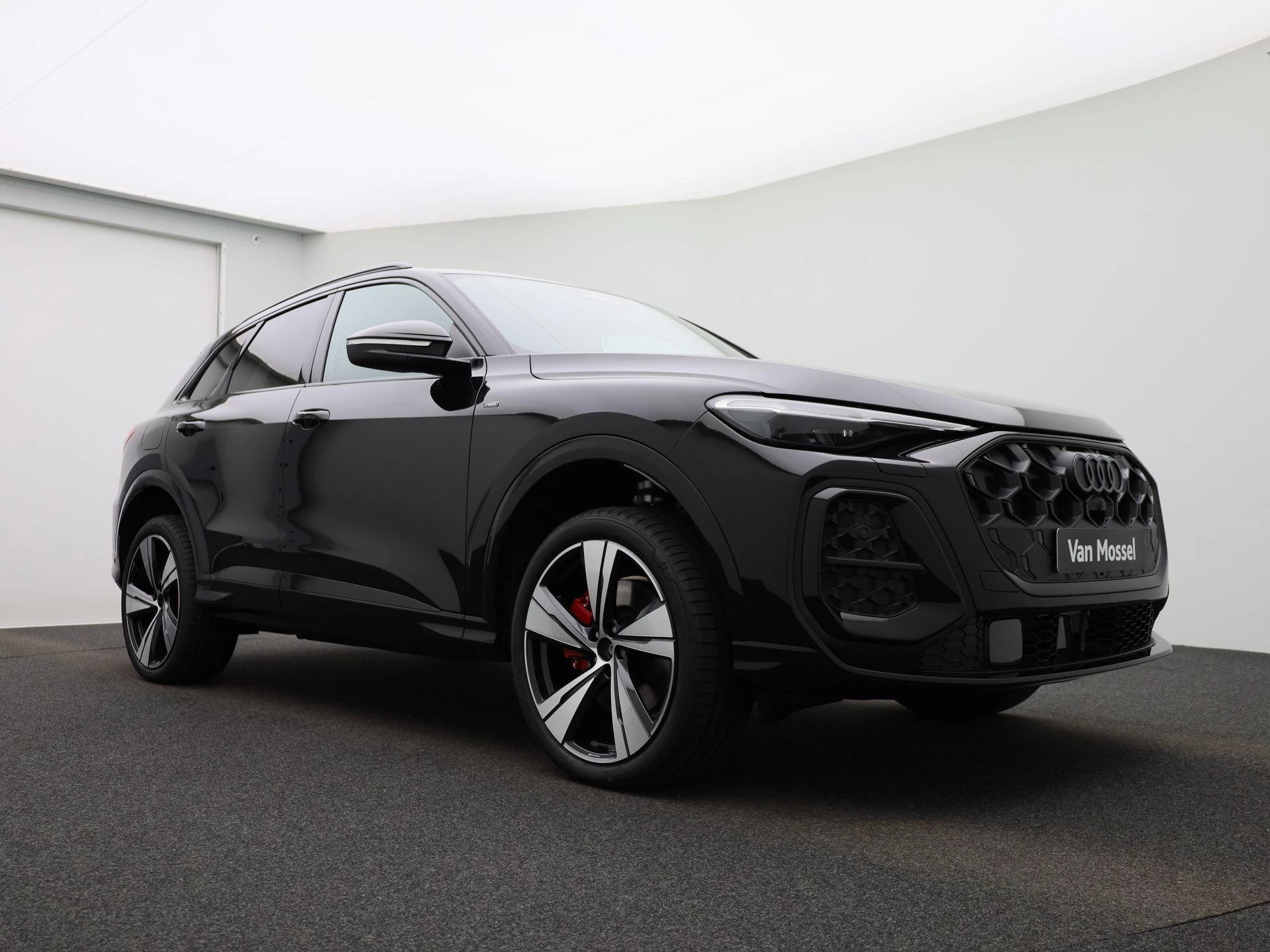 Audi Q5 2.0 TFSI e-hybrid quattro S edition Competition
