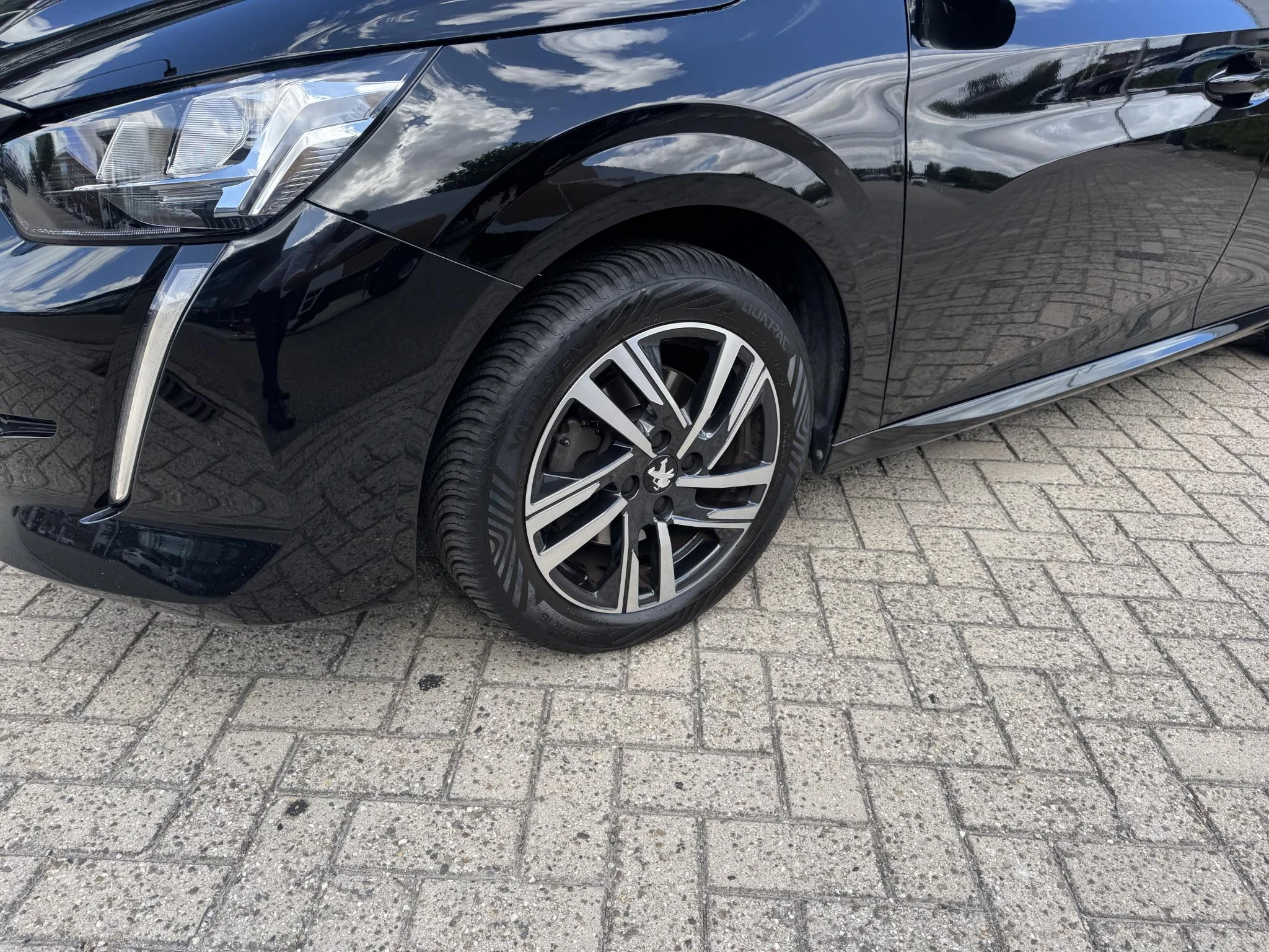 Peugeot-208-image-9