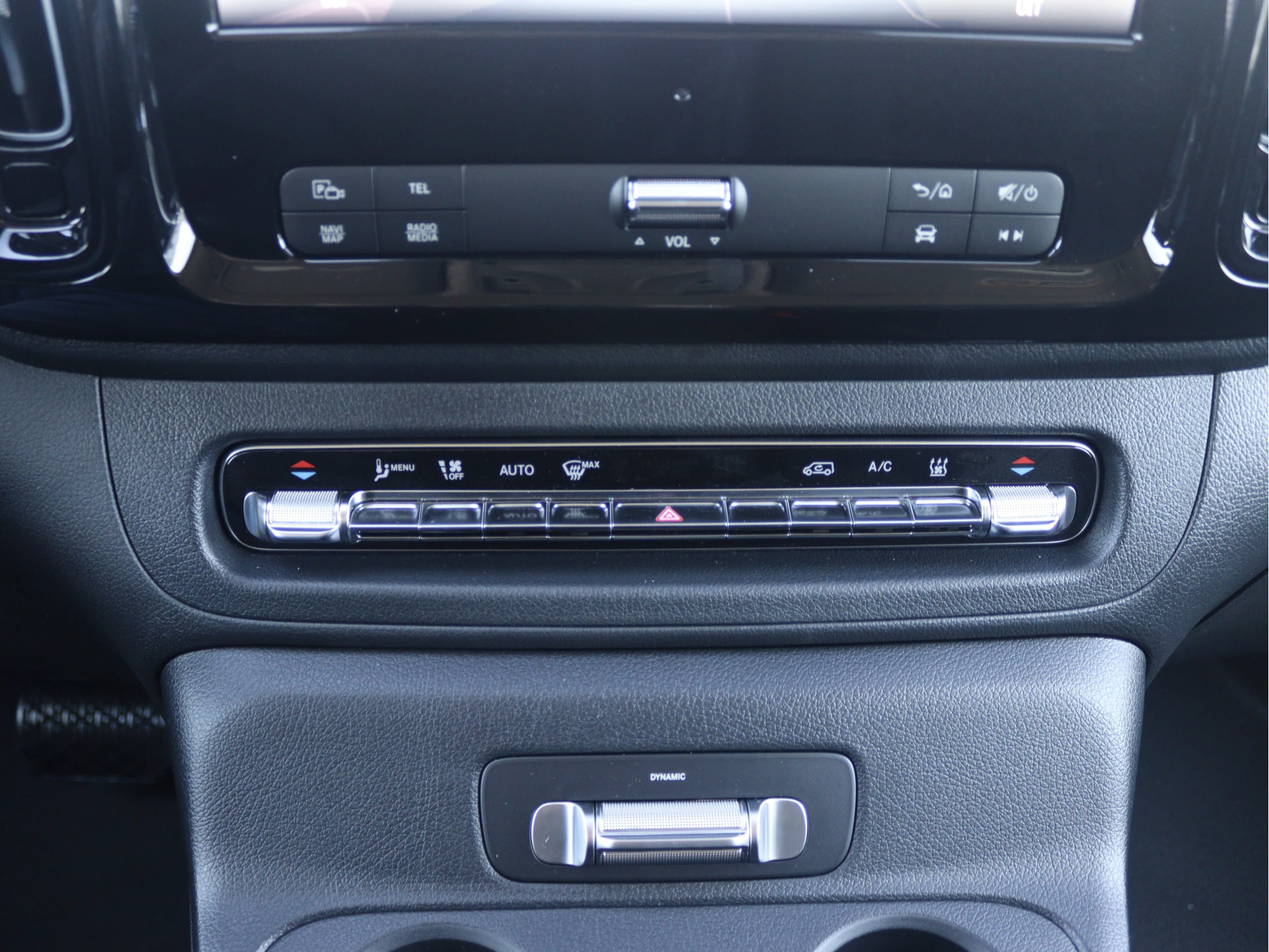 Mercedes-Benz-Vito-image-9