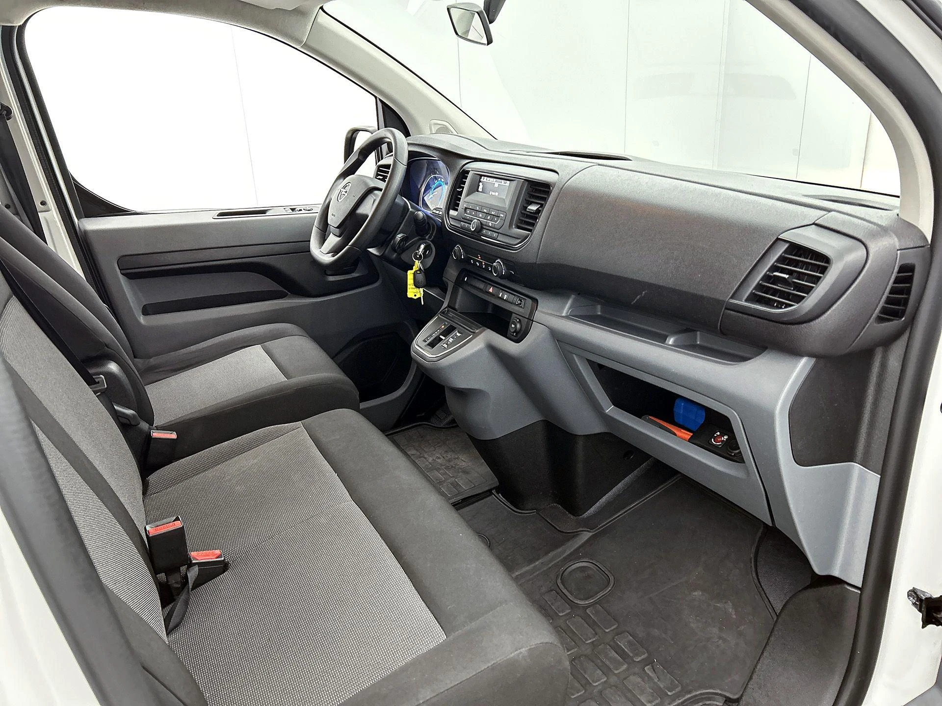 Opel-Vivaro-e-image-19