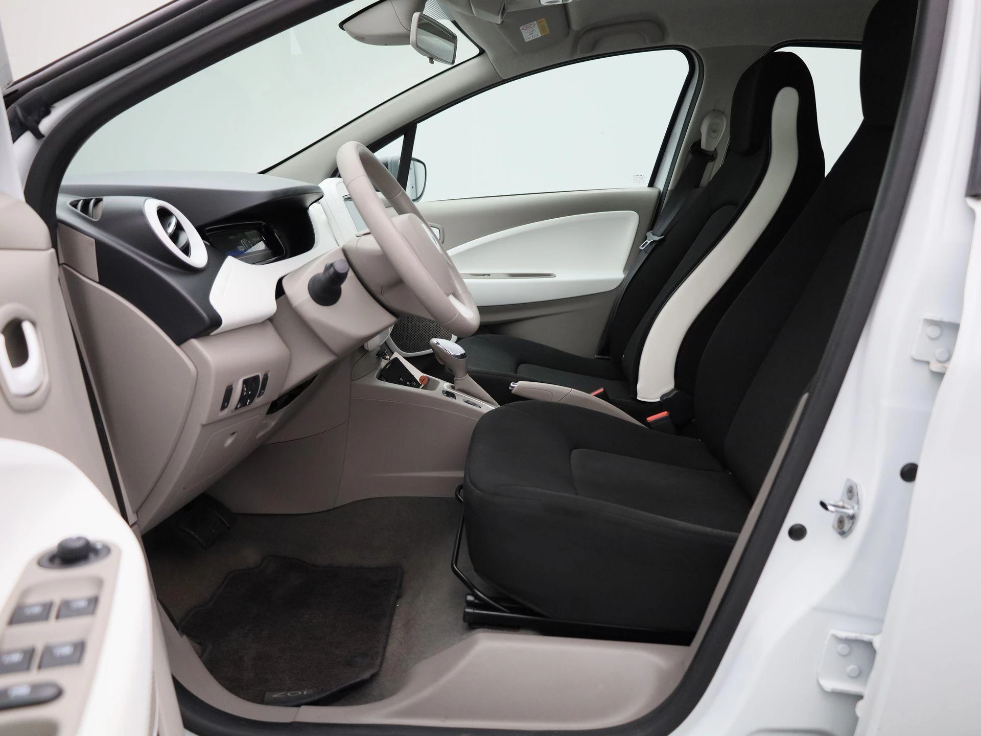 Renault-ZOE-image-10