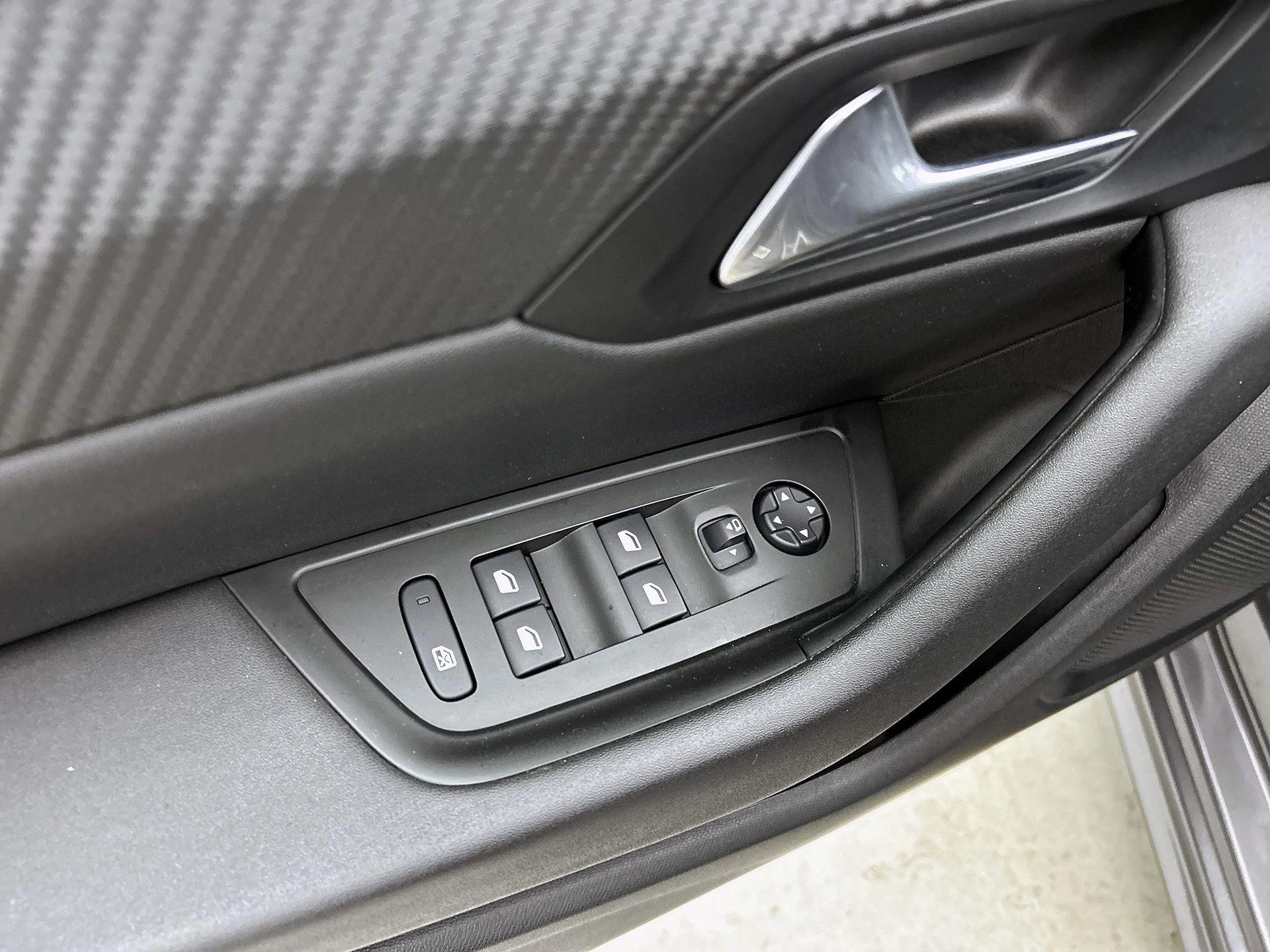 Peugeot-508-image-39