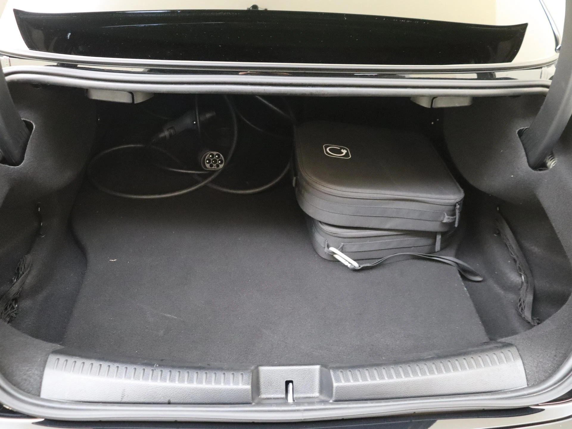 Mercedes-Benz-CLA-image-30