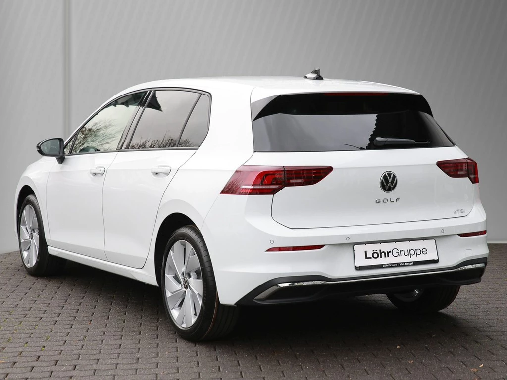 Volkswagen Golf 8 FL 1.5 eTSI Energy AHK, RFK, Navi VAL