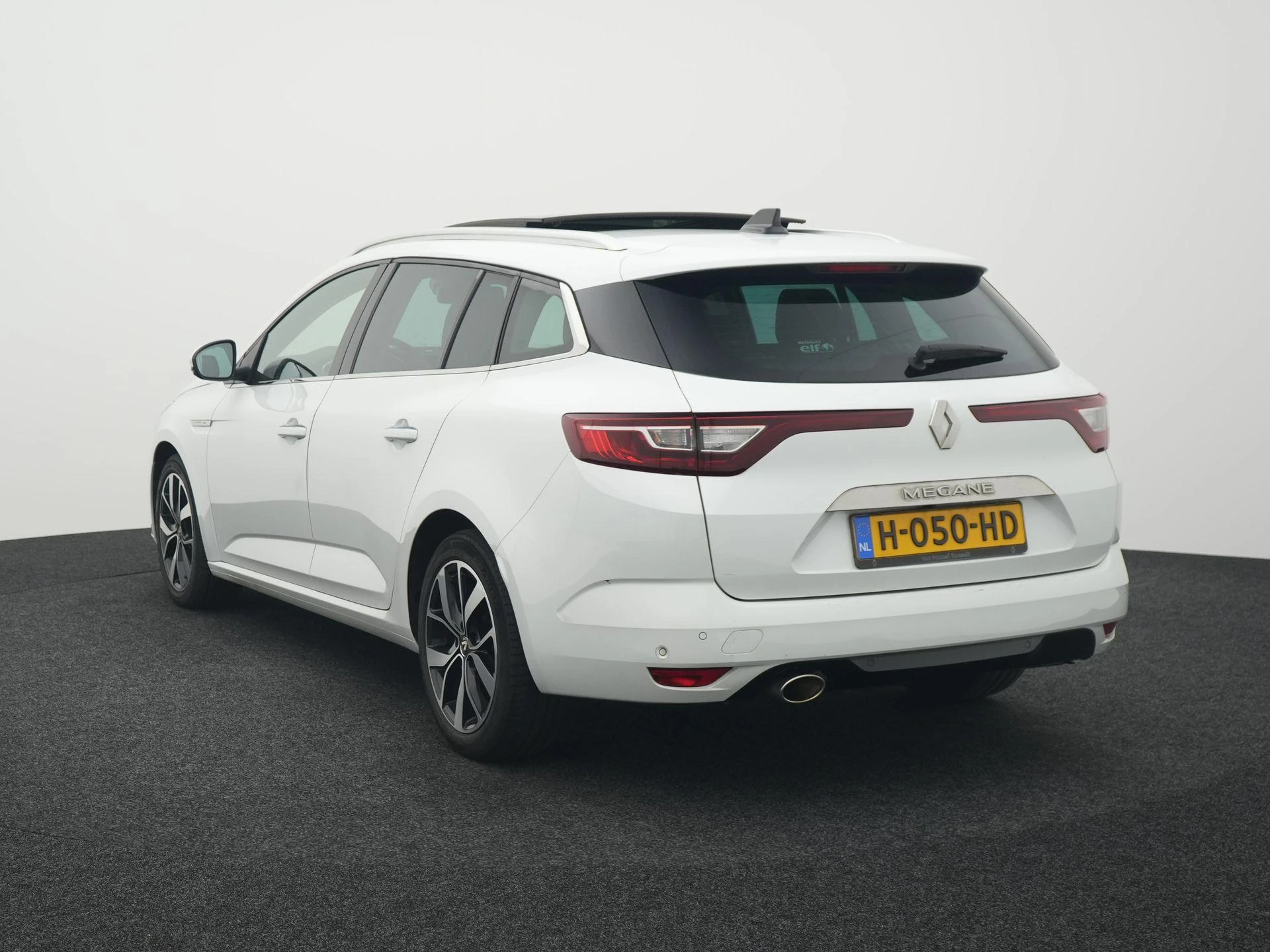 Renault-Mégane Estate-image-1