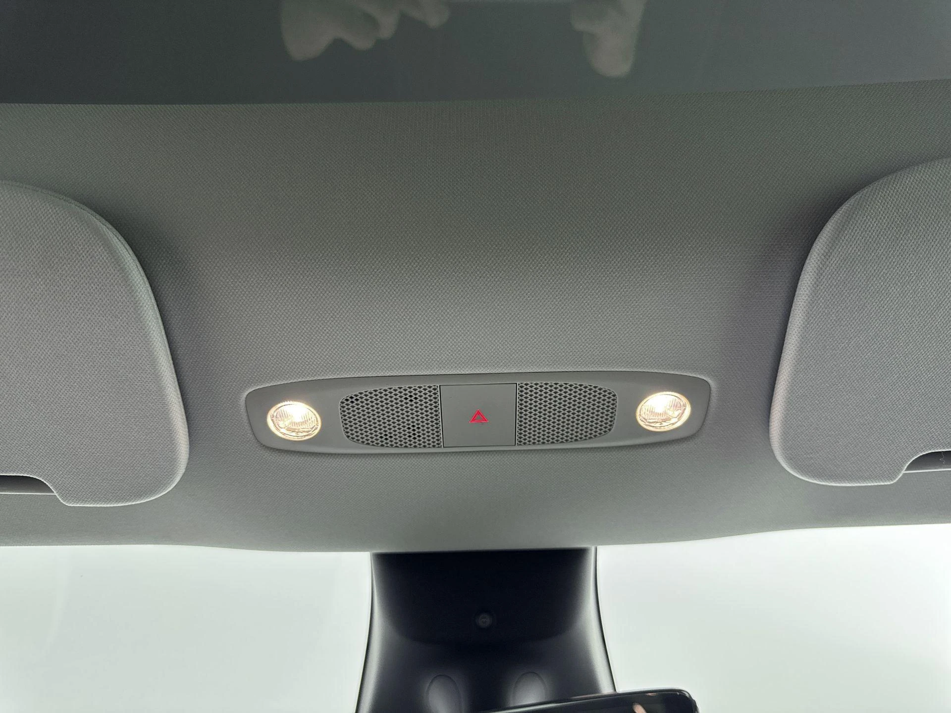 Tesla-Model Y-image-12