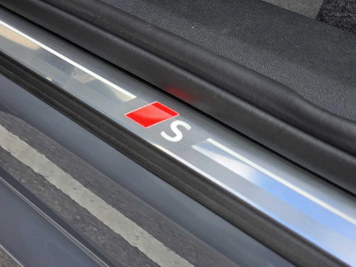 Audi-Q6 e-tron-image-43