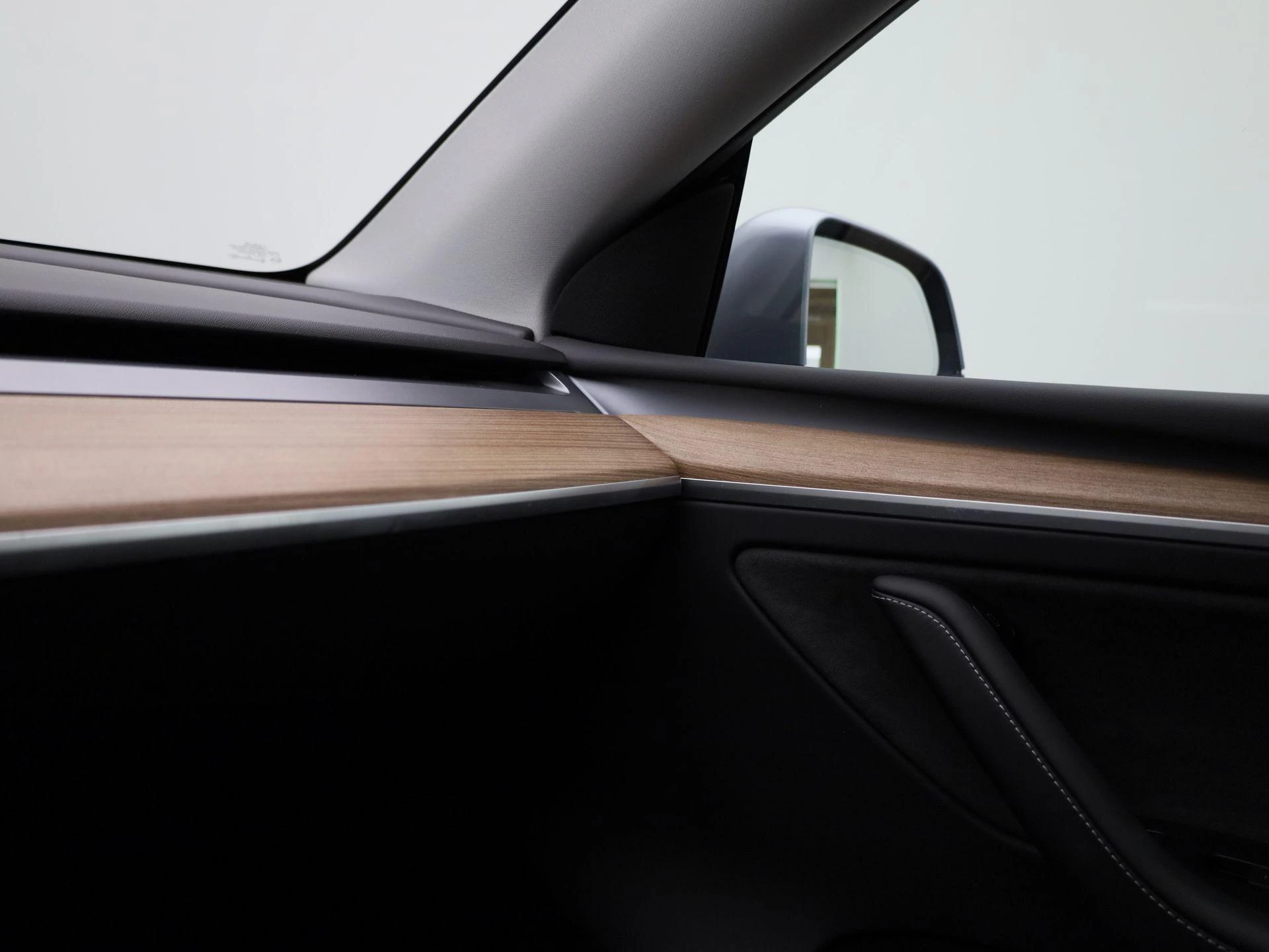 Tesla-Model Y-image-27