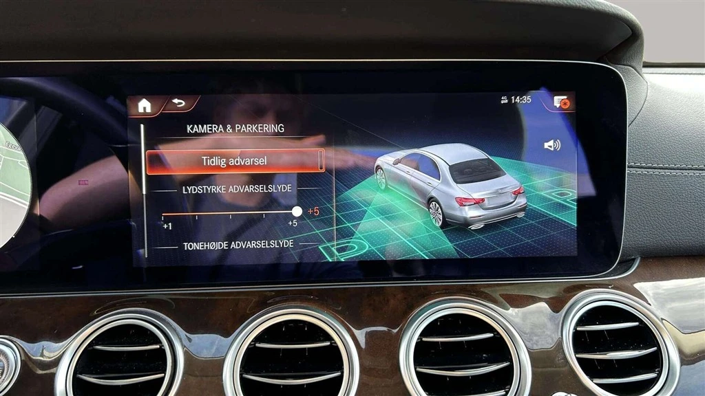Mercedes-Benz-E-Klasse-image-19