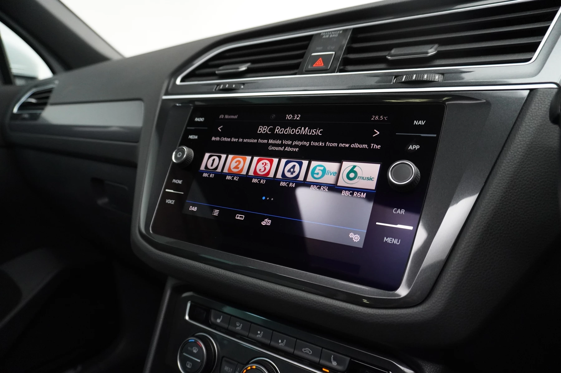 Volkswagen-Tiguan-image-55