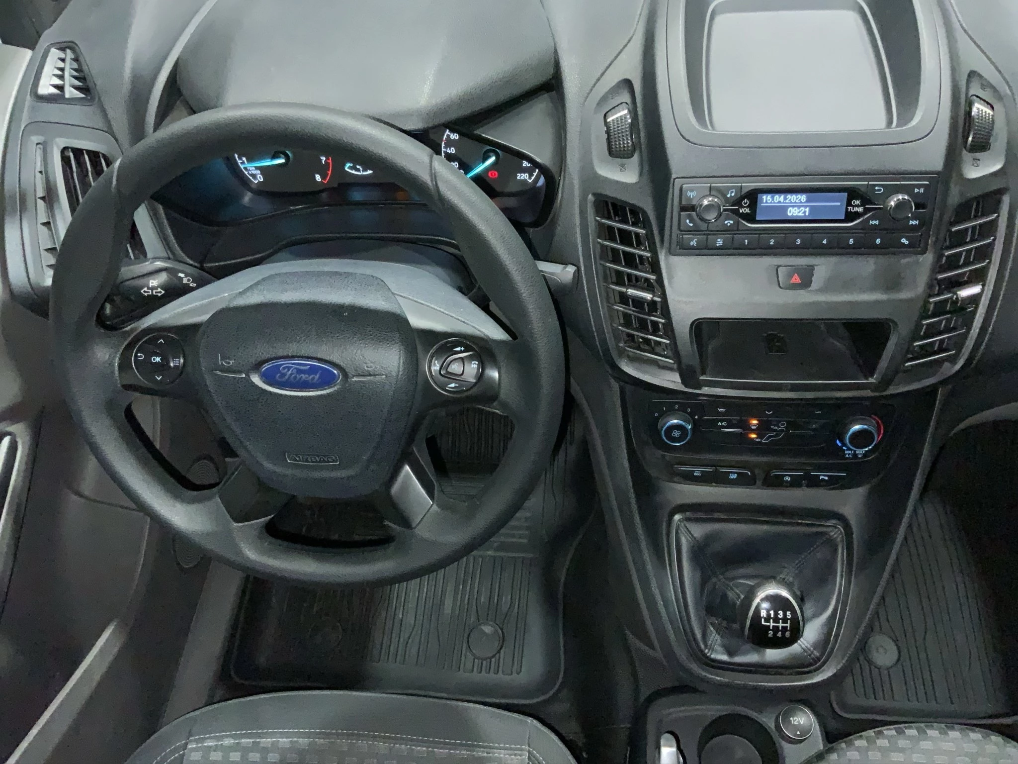 Ford-Transit Connect-image-9