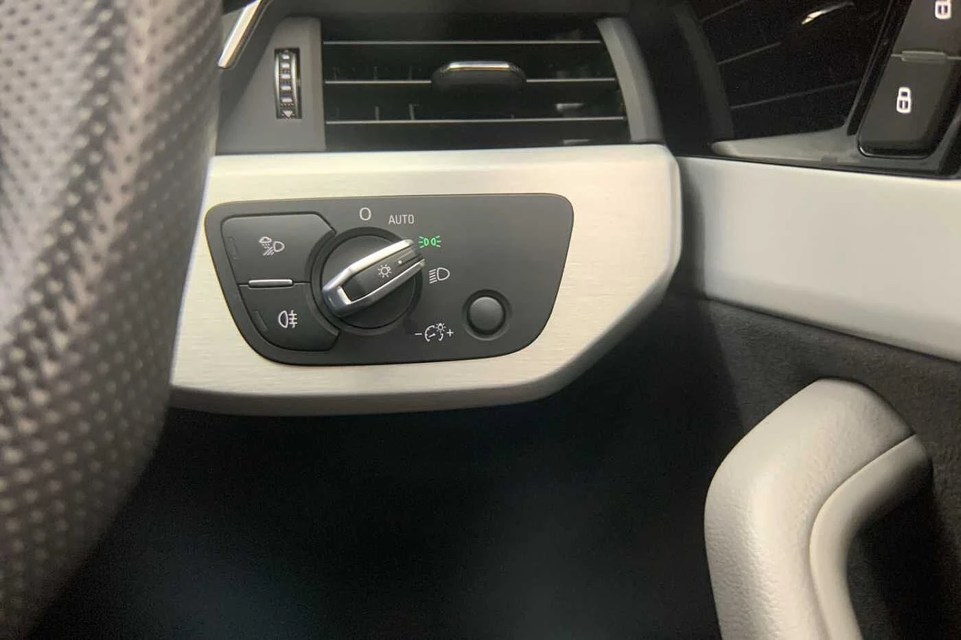 Audi-A4-image-24